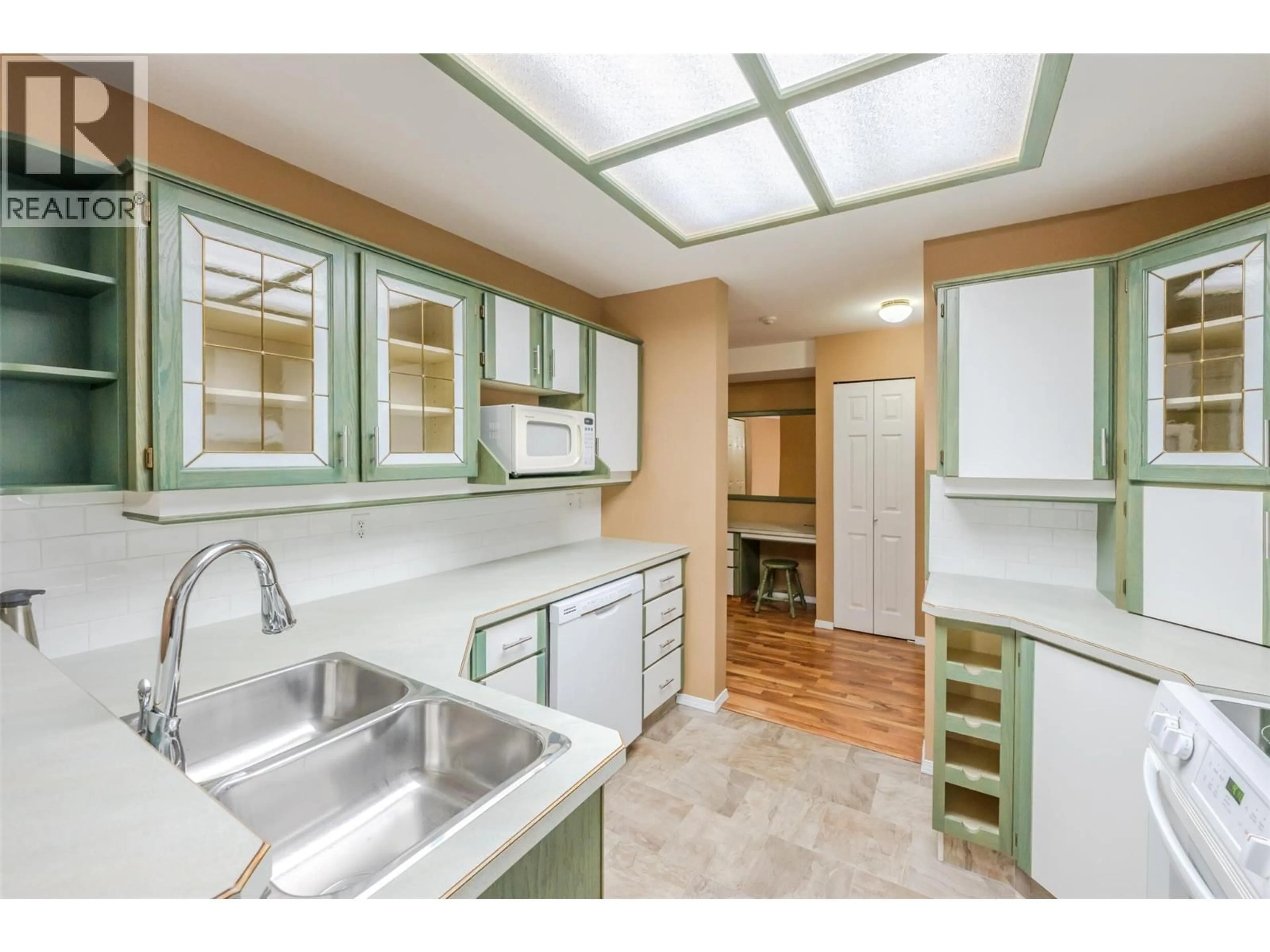 Unknown for 203 - 3426 HEMLOCK STREET, Penticton British Columbia V2A8K1