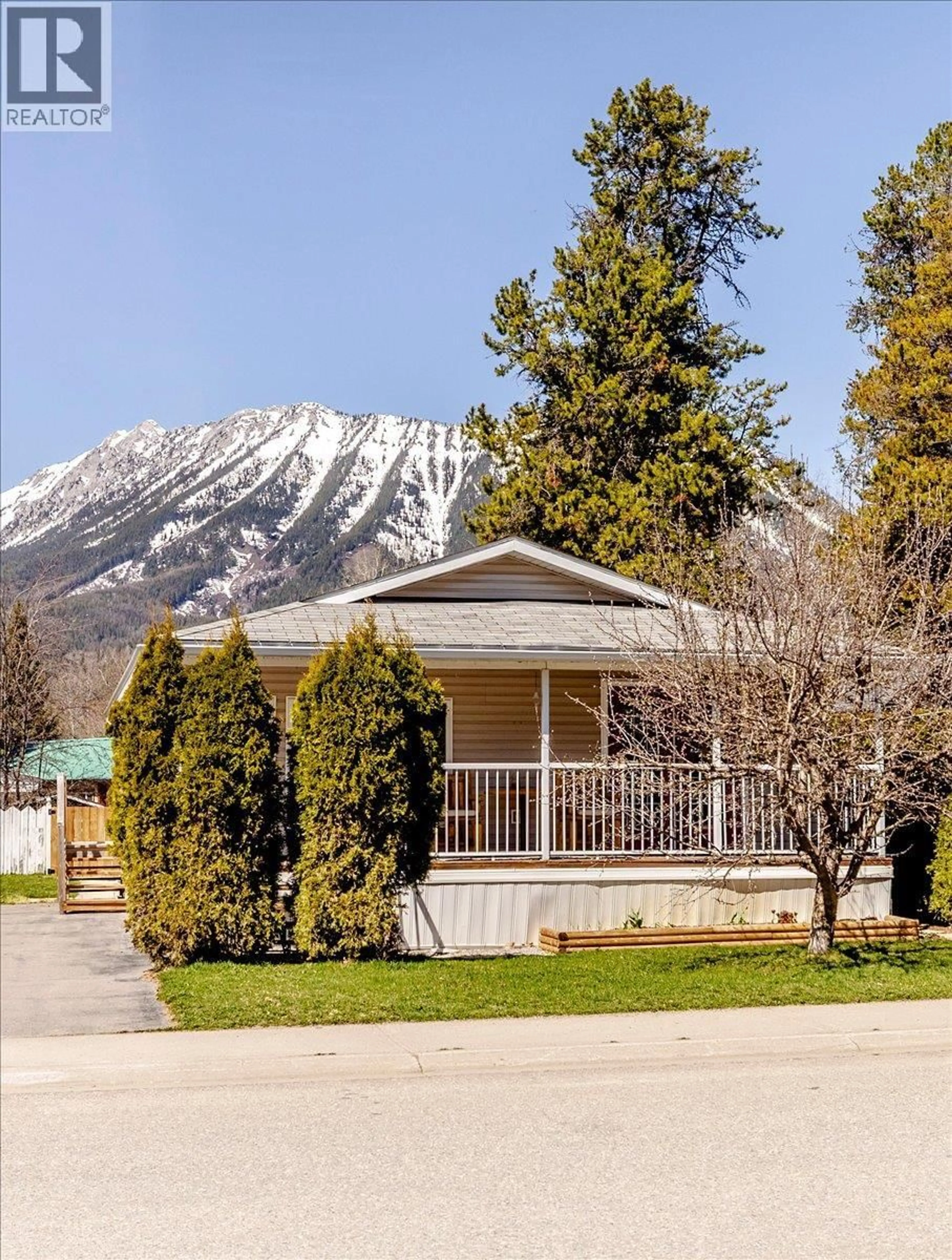 Home with vinyl exterior material, mountain view for 5 SLALOM DRIVE, Fernie British Columbia V0B1M4