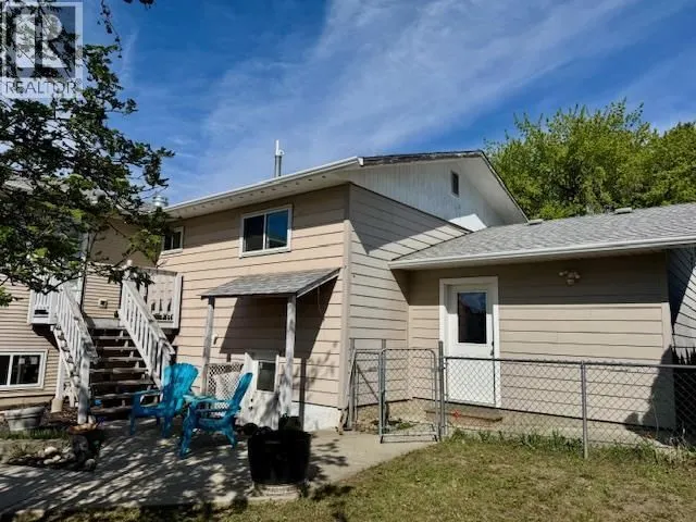 3918 13 STREET, Vernon 4