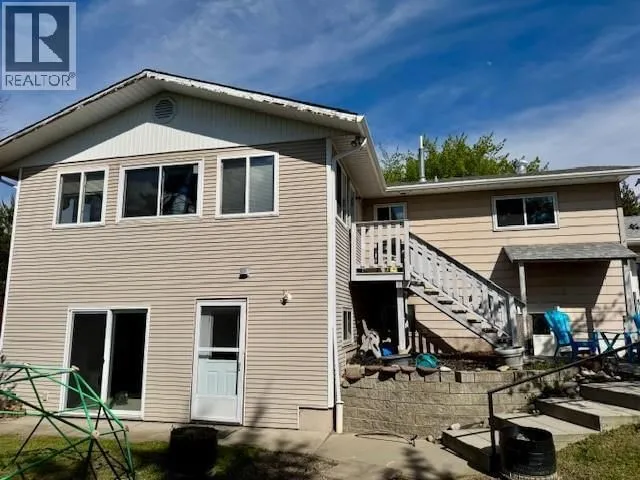 3918 13 STREET, Vernon 5