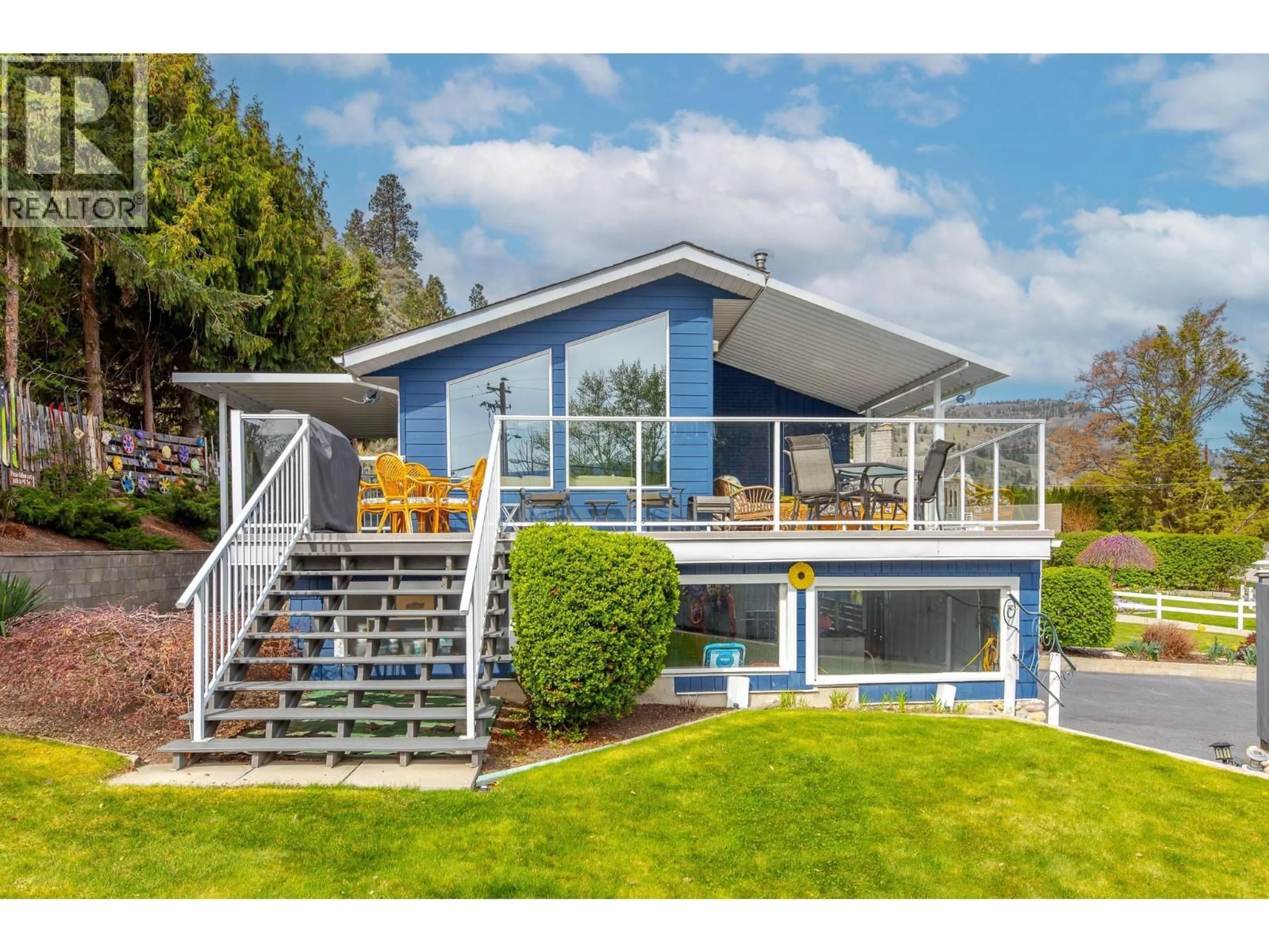 Home with vinyl exterior material, water/lake/river/ocean view for 7315 HIGGIN AVENUE, Summerland British Columbia V0H1Z6