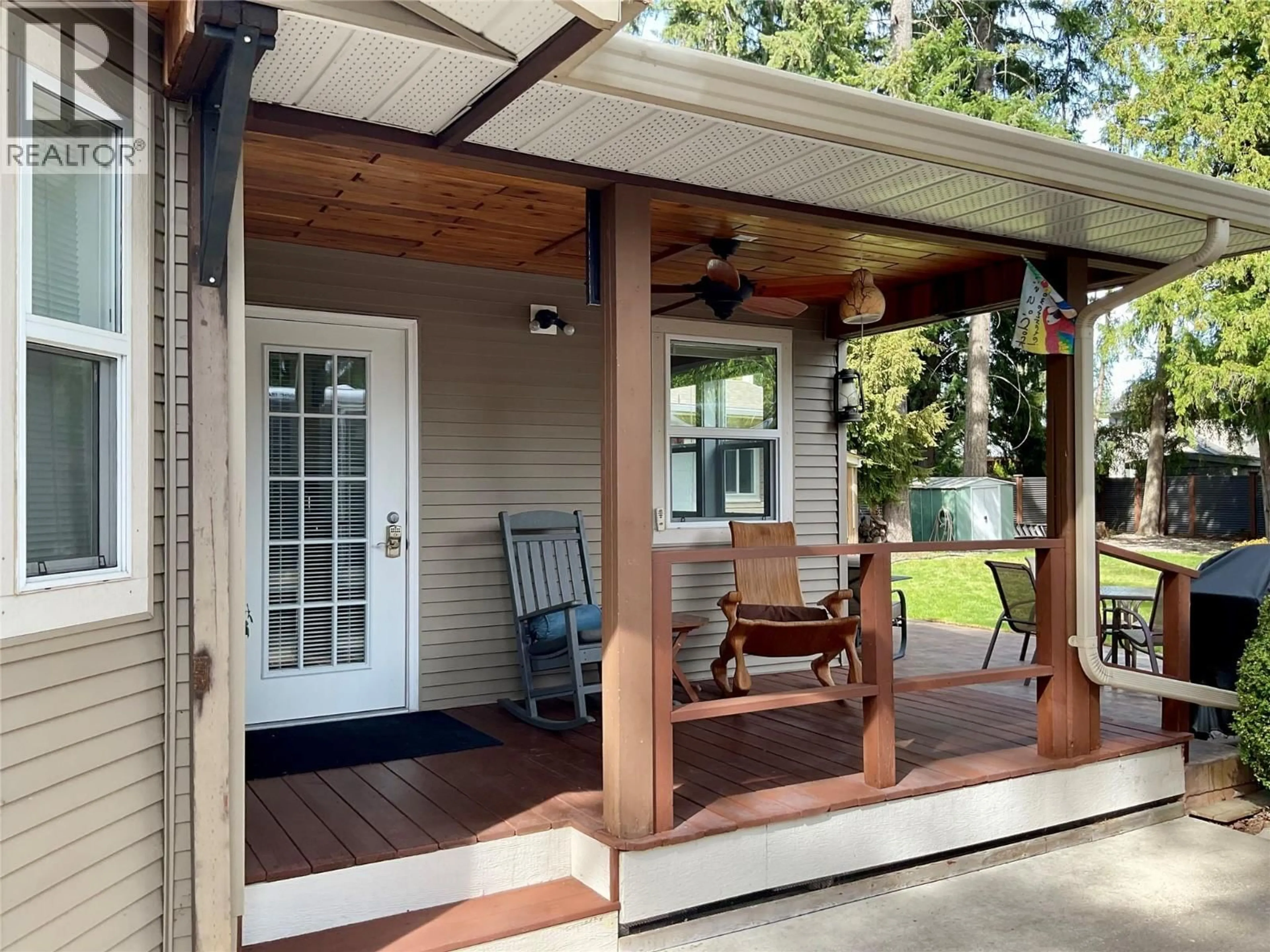 Patio, street for 705 SHUSWAP AVENUE, Sicamous British Columbia V0E2V0