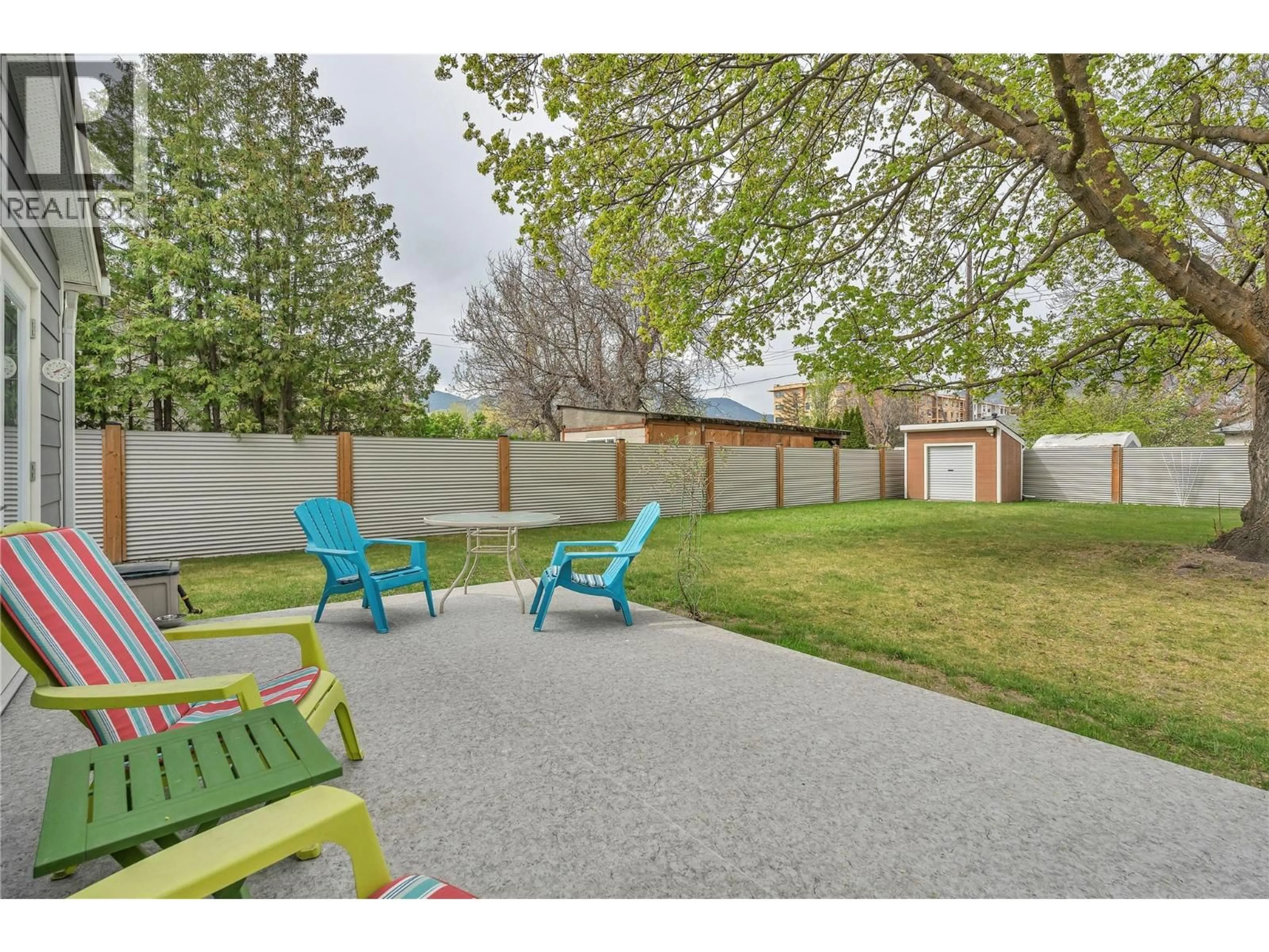 Patio, street for 985 MOOSEJAW STREET, Penticton British Columbia V2A5T5
