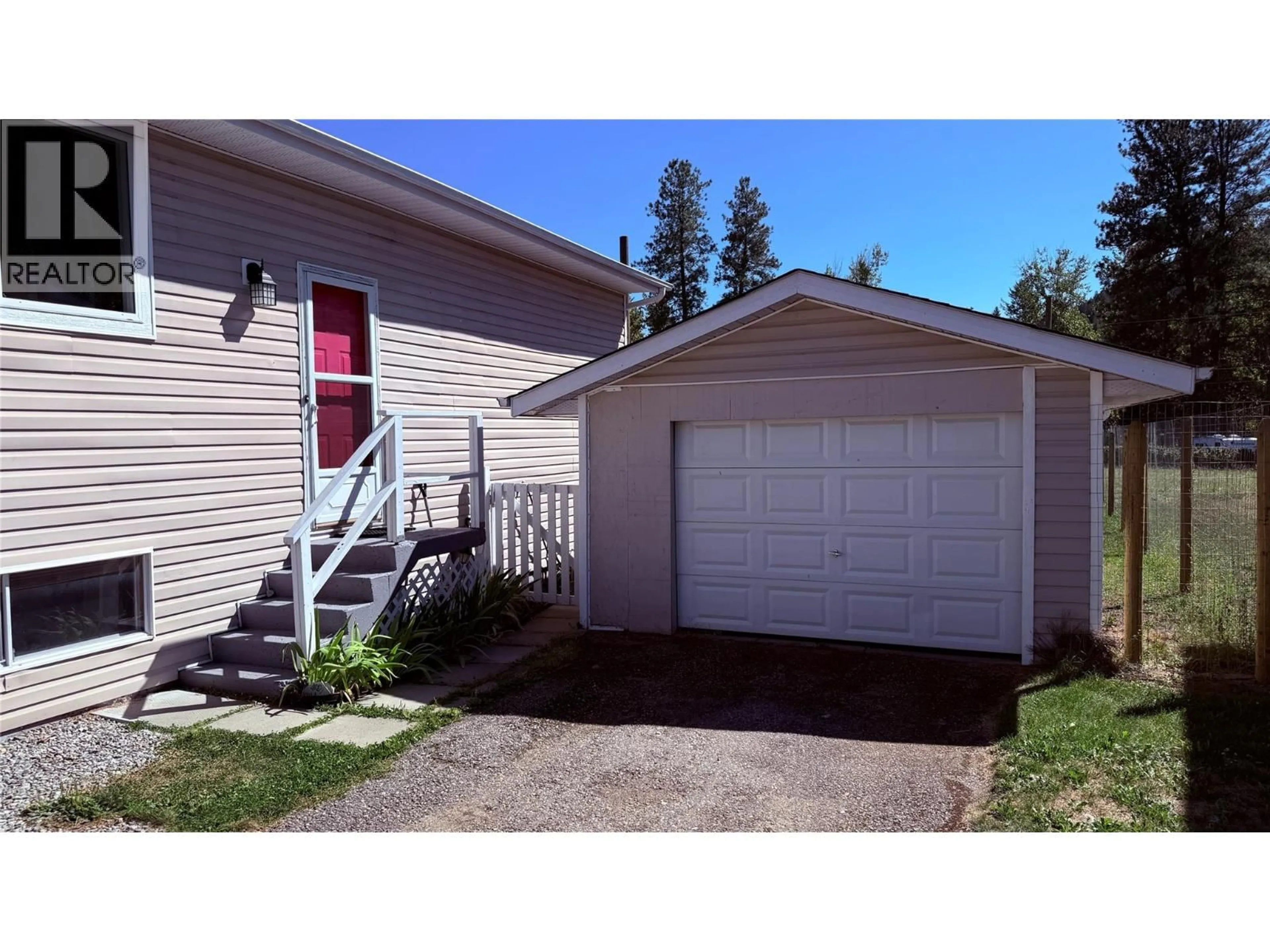 Unknown for 654 SIXTH AVENUE, Midway British Columbia V0H1M0