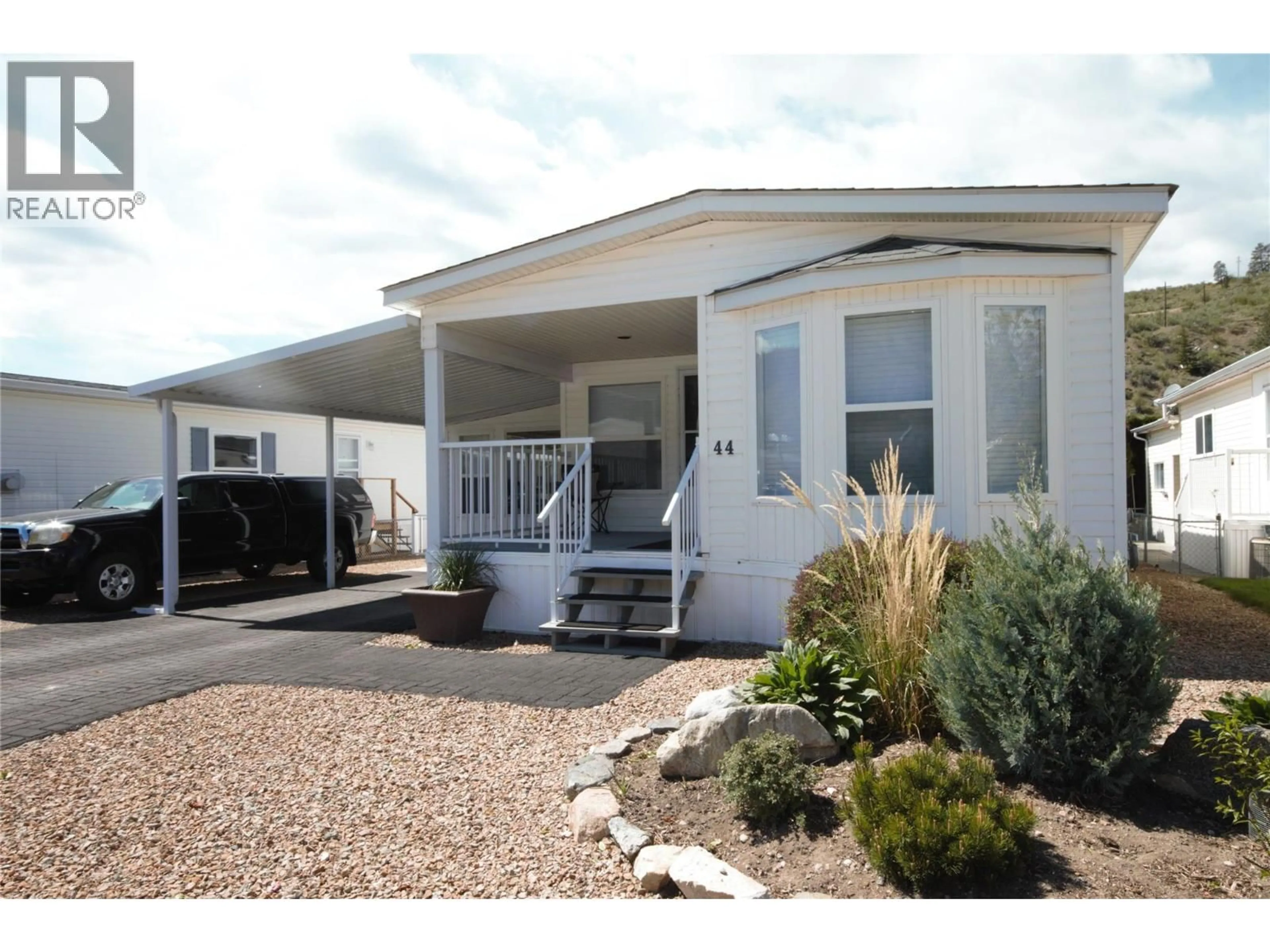 Home with vinyl exterior material, street for 44 - 8598 HIGHWAY 97 OTHER, Oliver British Columbia V0H1T2