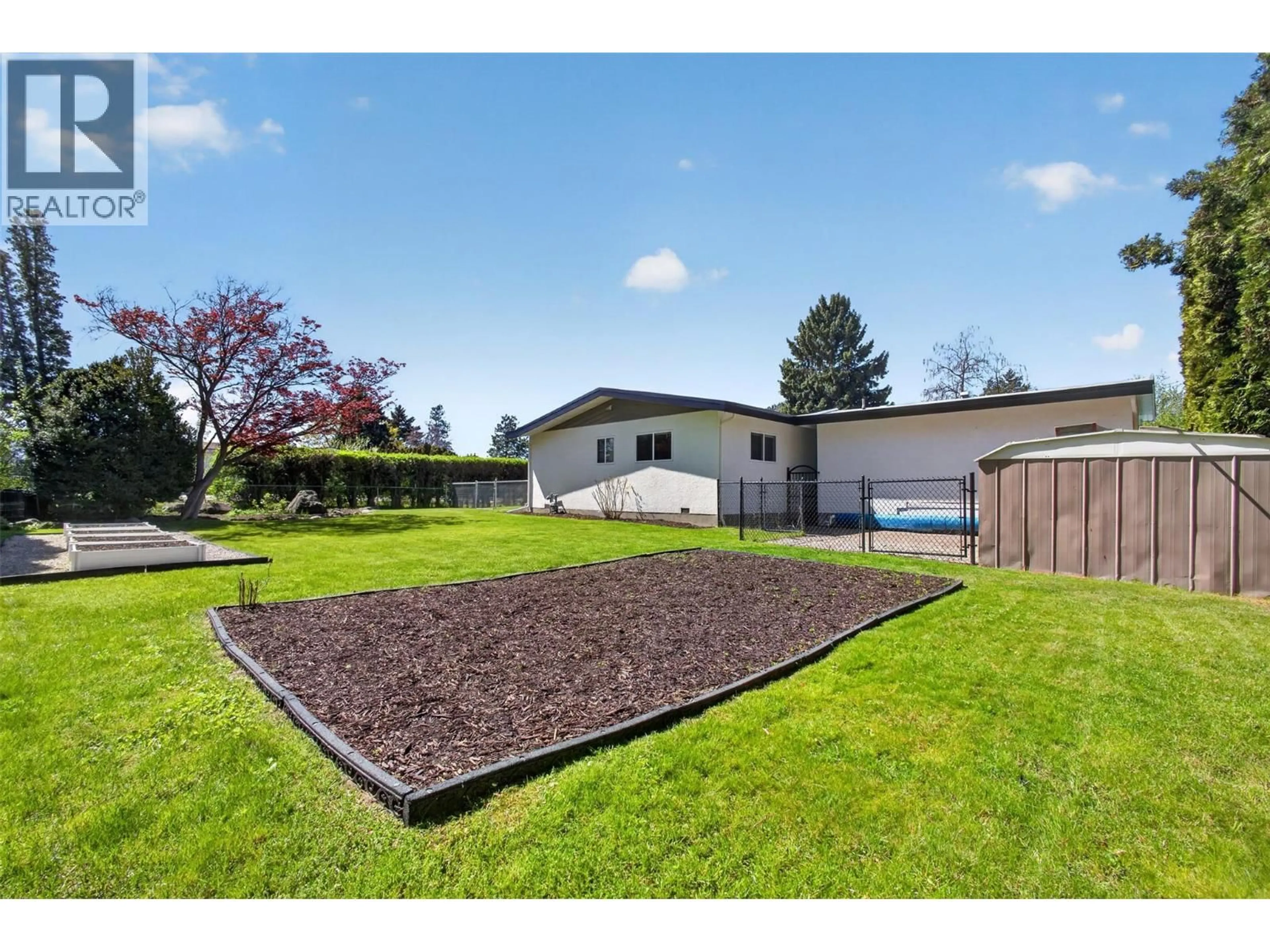 Home with vinyl exterior material, unknown for 900 ANDERS ROAD, West Kelowna British Columbia V1Z1J9