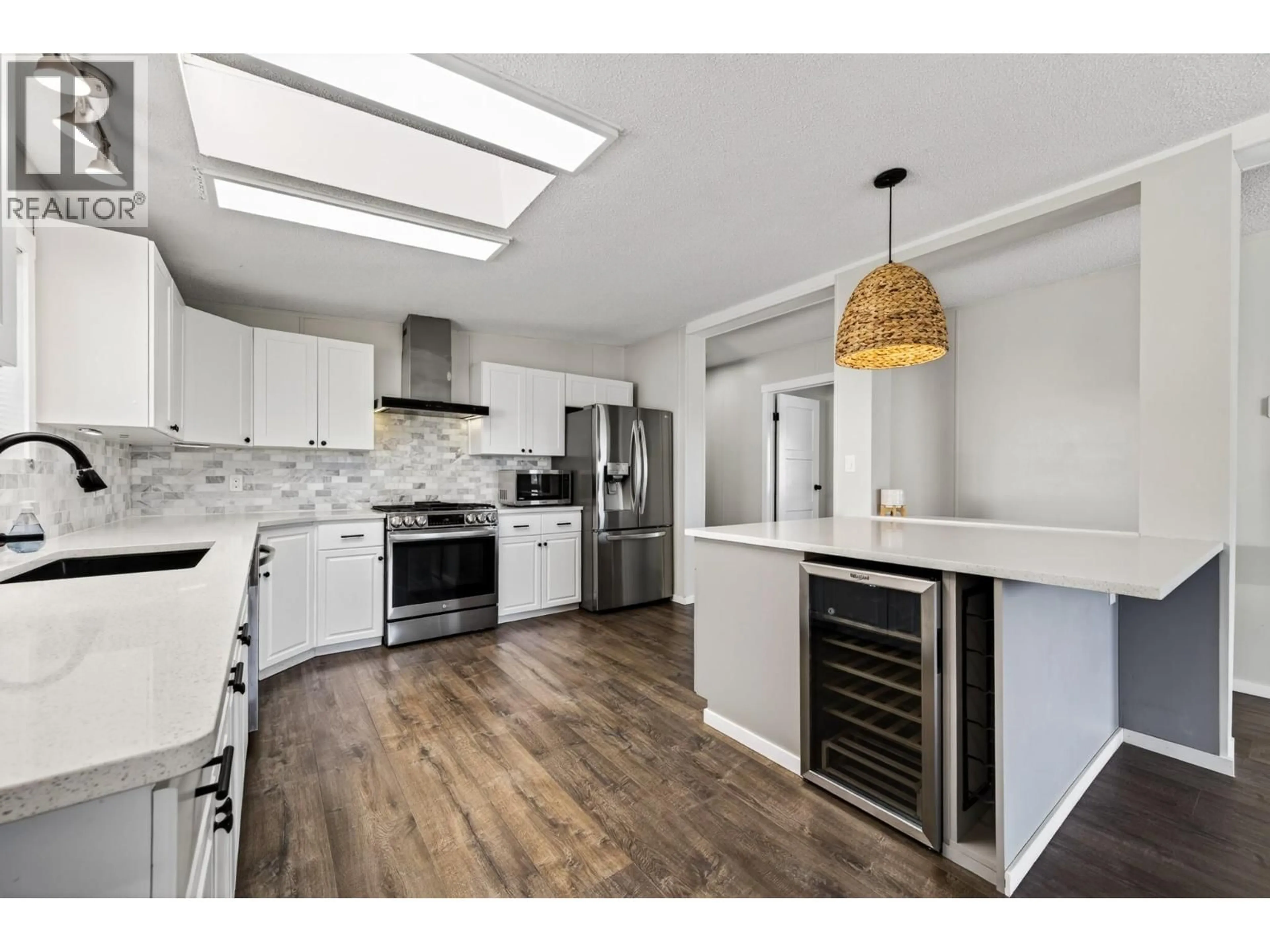 Open concept kitchen, unknown for 36 - 3099 SHUSWAP ROAD EAST, Kamloops British Columbia V2H1T7