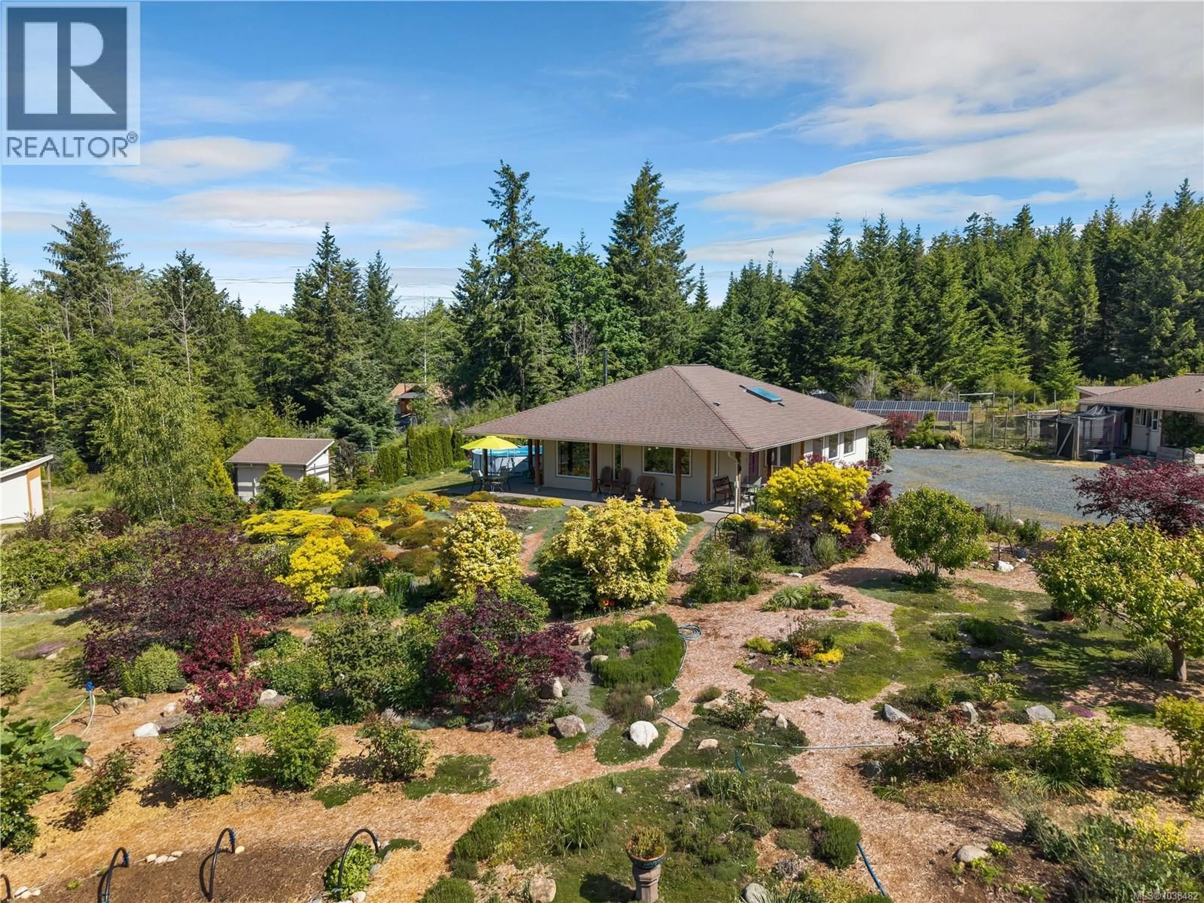 A pic from outside/outdoor area/front of a property/back of a property/a pic from drone, unknown for 220 IRENE ROAD, Quadra Island British Columbia V0P1N0