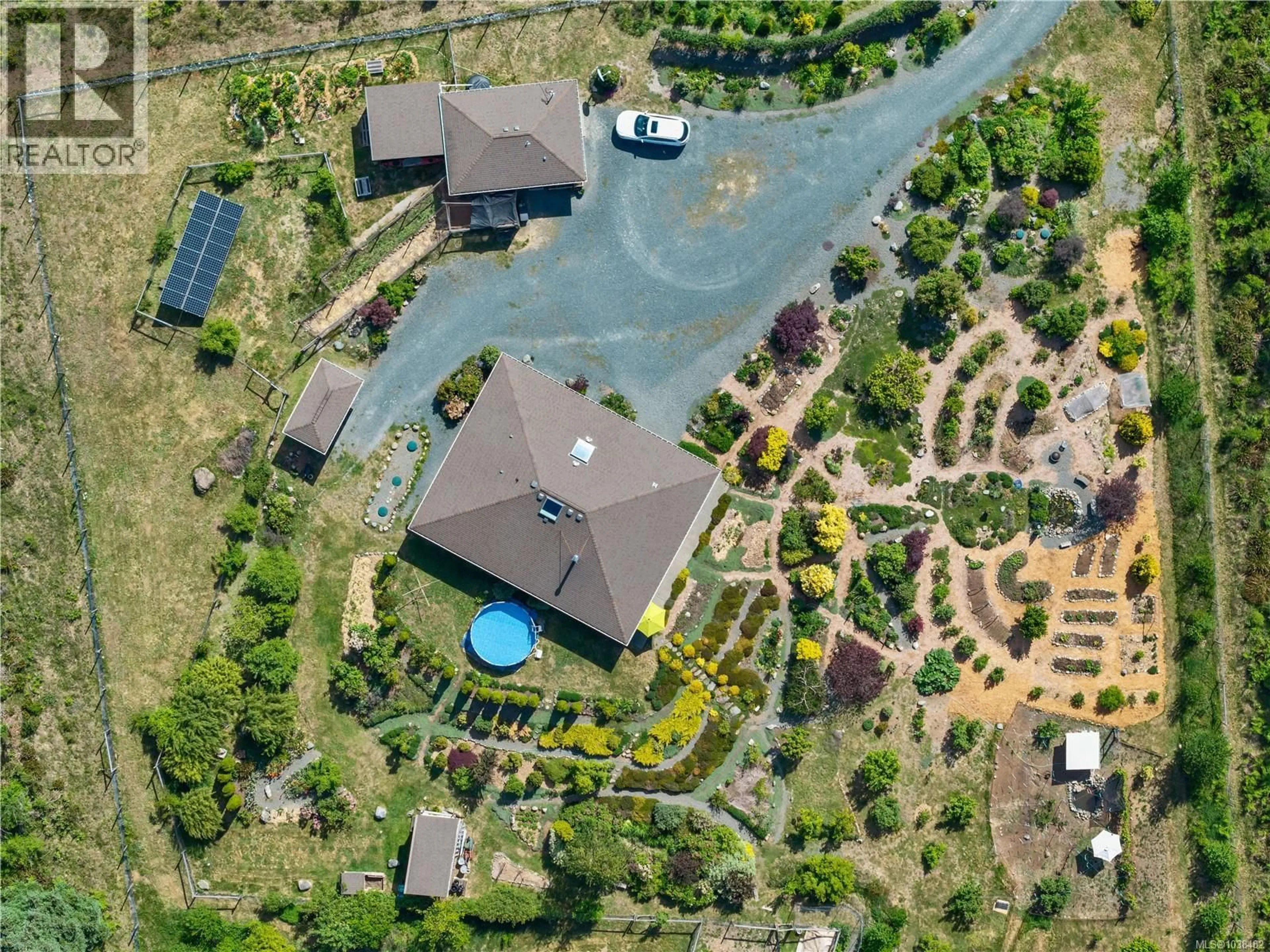 A pic from outside/outdoor area/front of a property/back of a property/a pic from drone, unknown for 220 IRENE ROAD, Quadra Island British Columbia V0P1N0