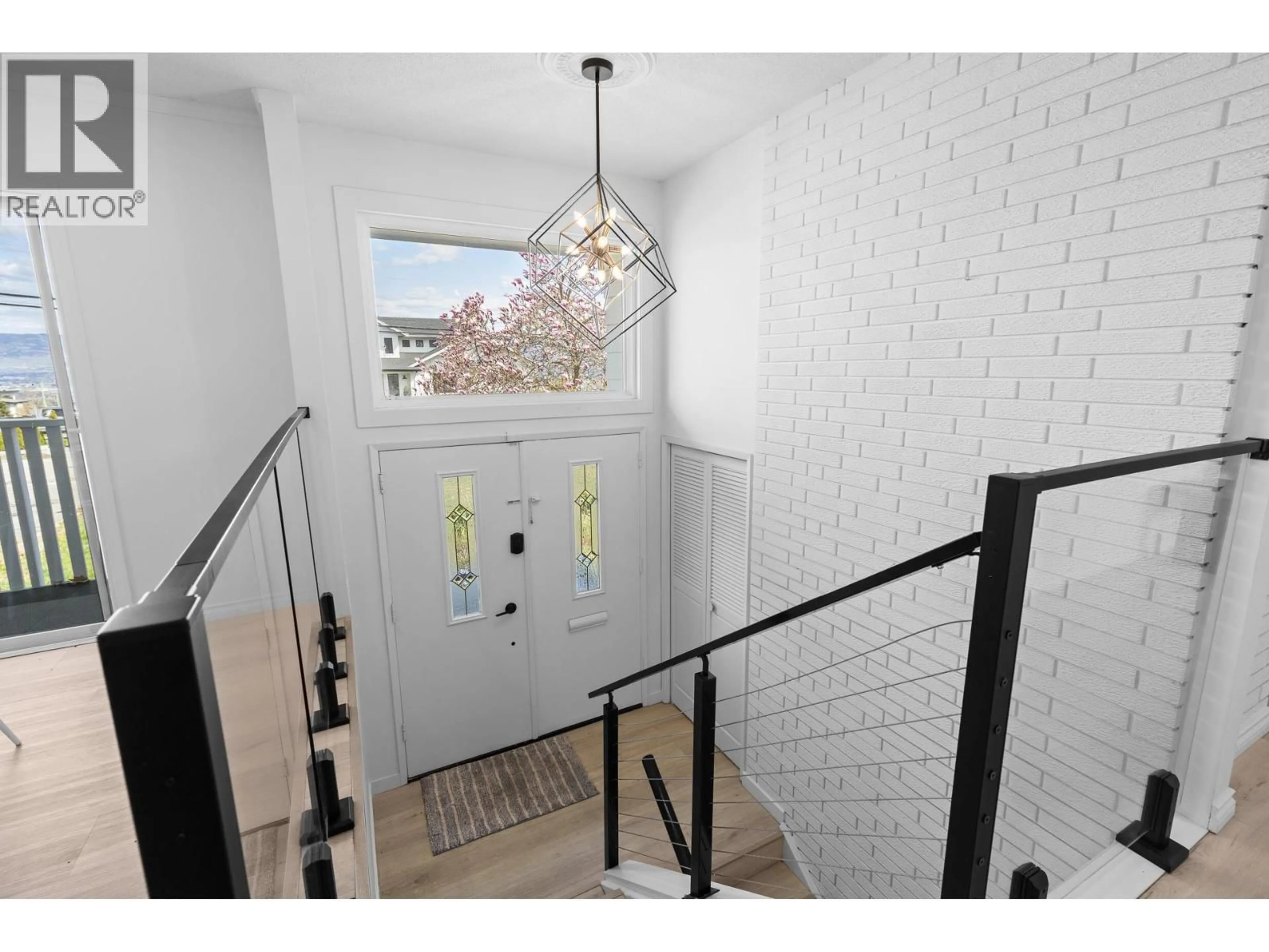 Indoor entryway for 2618 THACKER DRIVE, West Kelowna British Columbia V1Z1W3