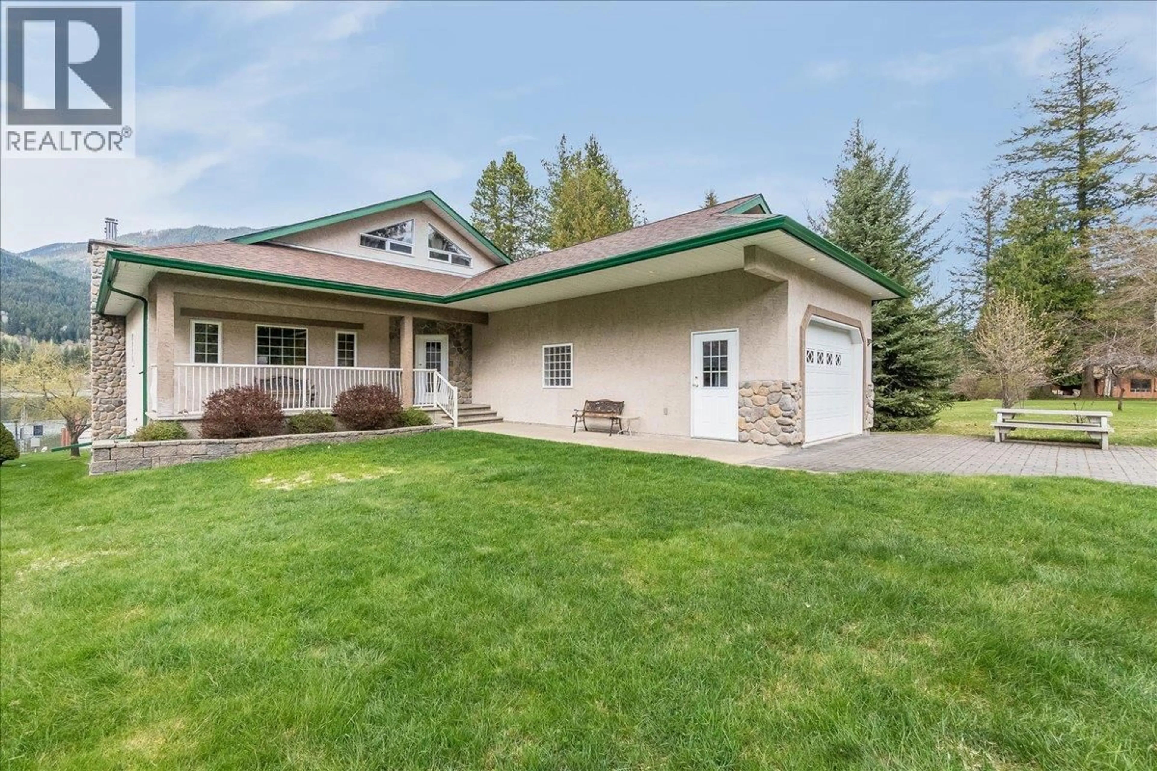 Unknown for 664 AINSLIE ROAD, Harrop British Columbia V1L6P6