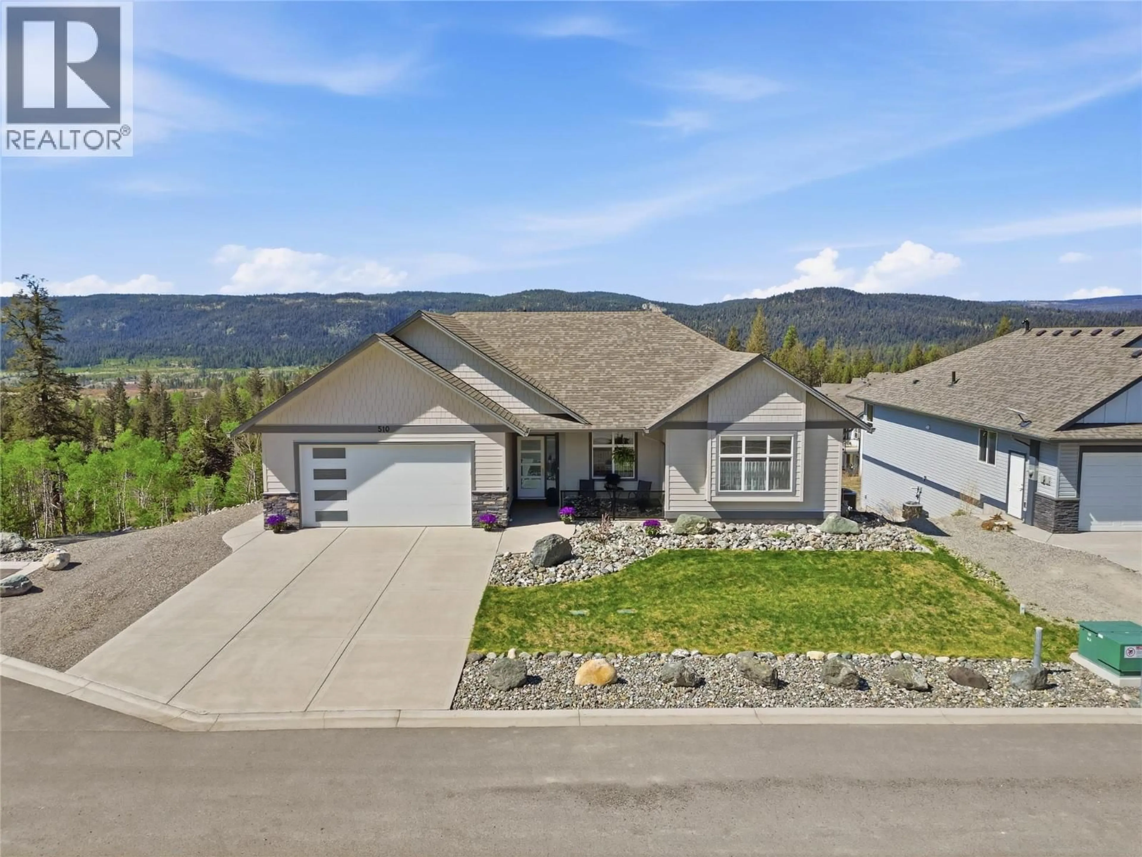 A pic from outside/outdoor area/front of a property/back of a property/a pic from drone, mountain view for 510 POPLAR DRIVE, Logan Lake British Columbia V0K1W0
