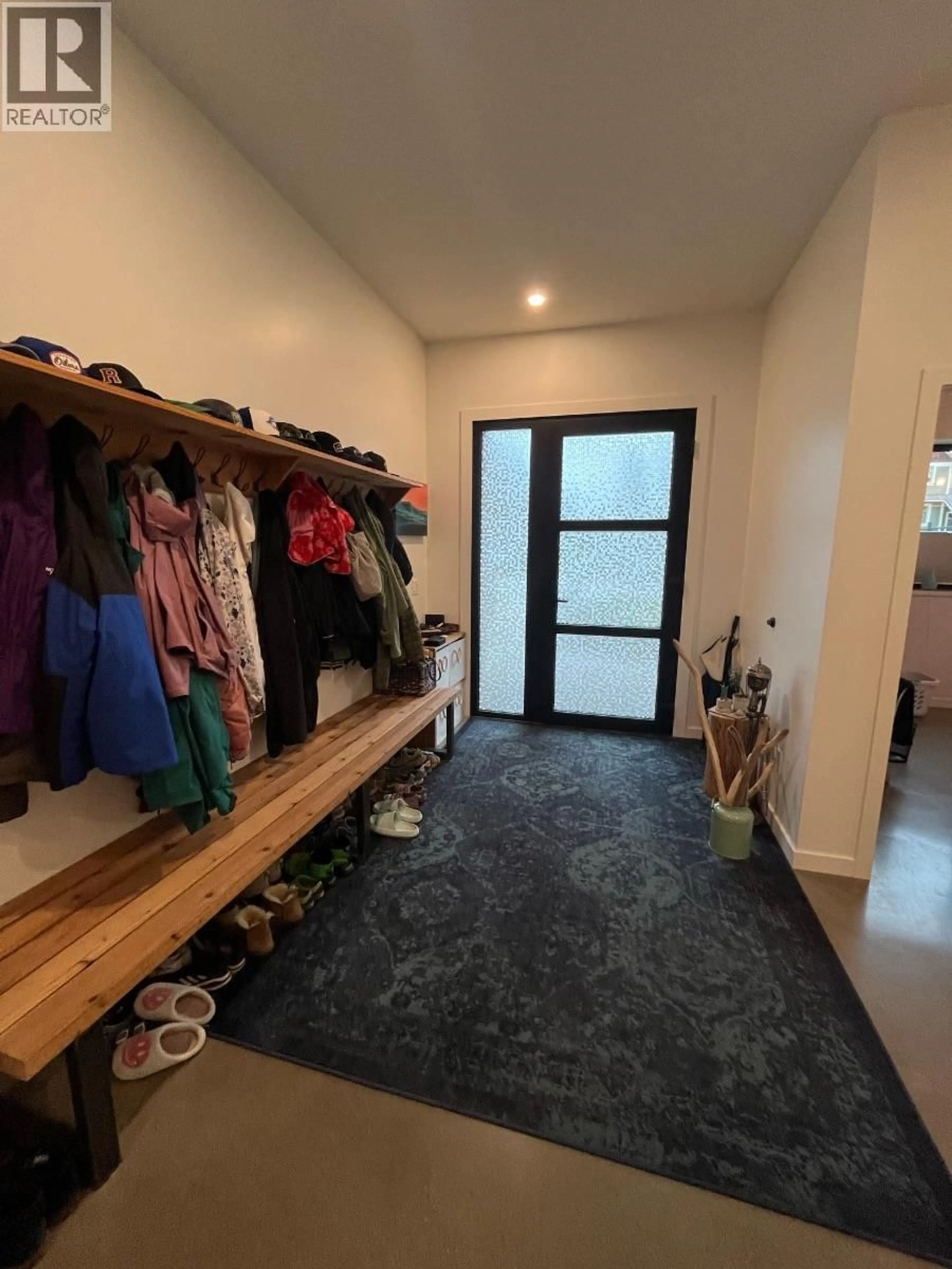 Indoor entryway for 702 CENTER STREET, Revelstoke British Columbia V0E2S1