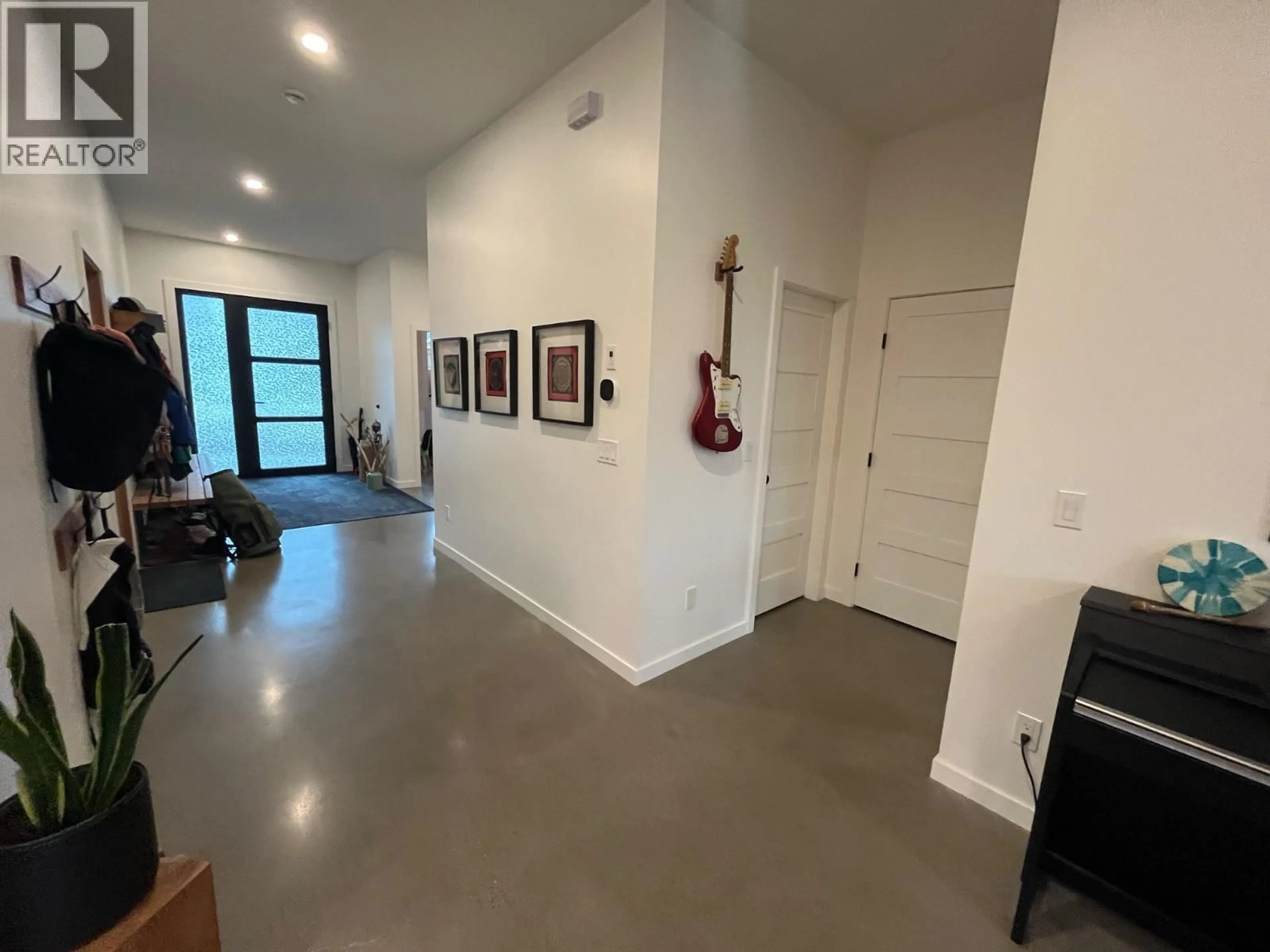 Unknown for 702 CENTER STREET, Revelstoke British Columbia V0E2S1