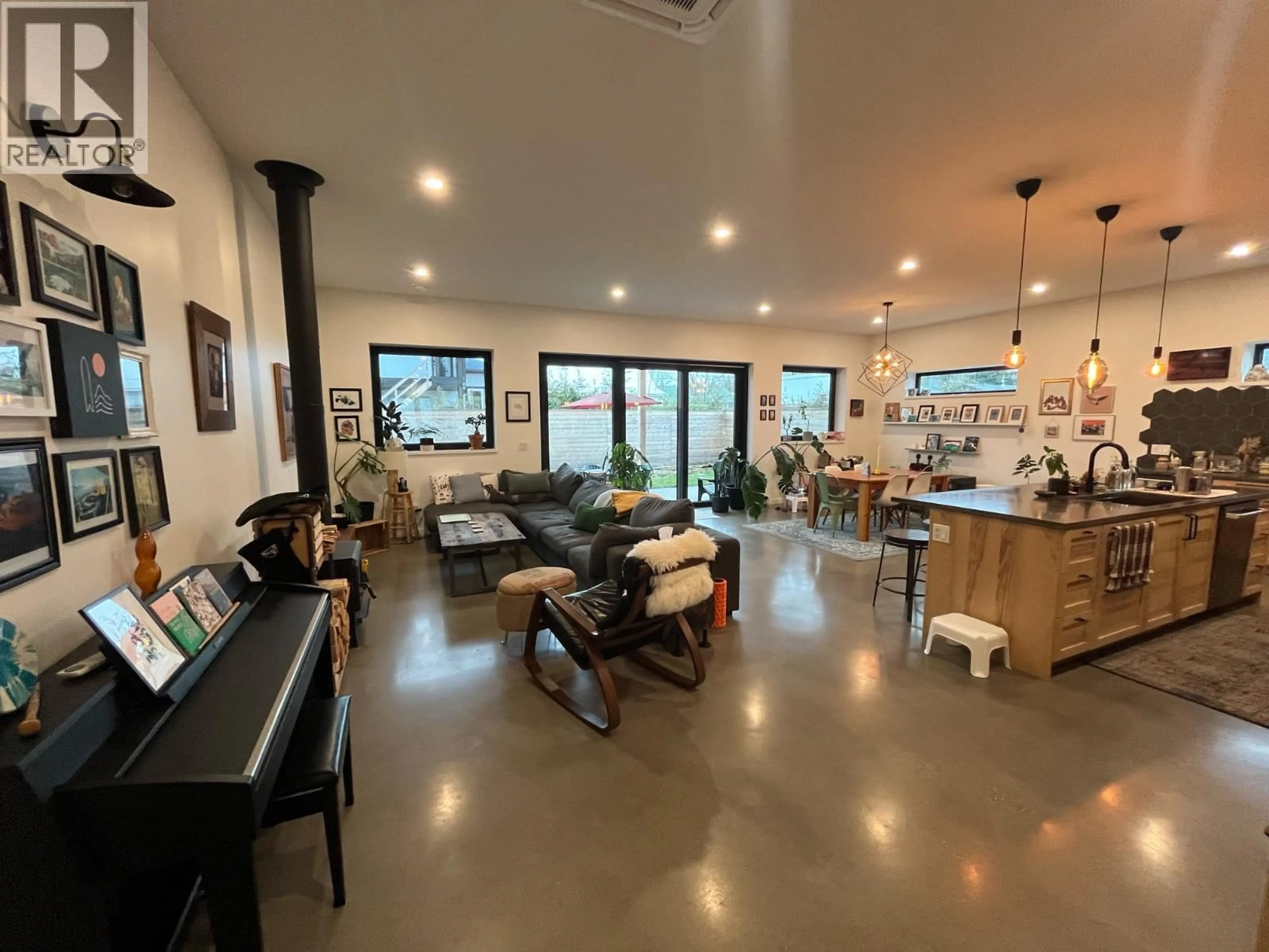 Unknown for 702 CENTER STREET, Revelstoke British Columbia V0E2S1