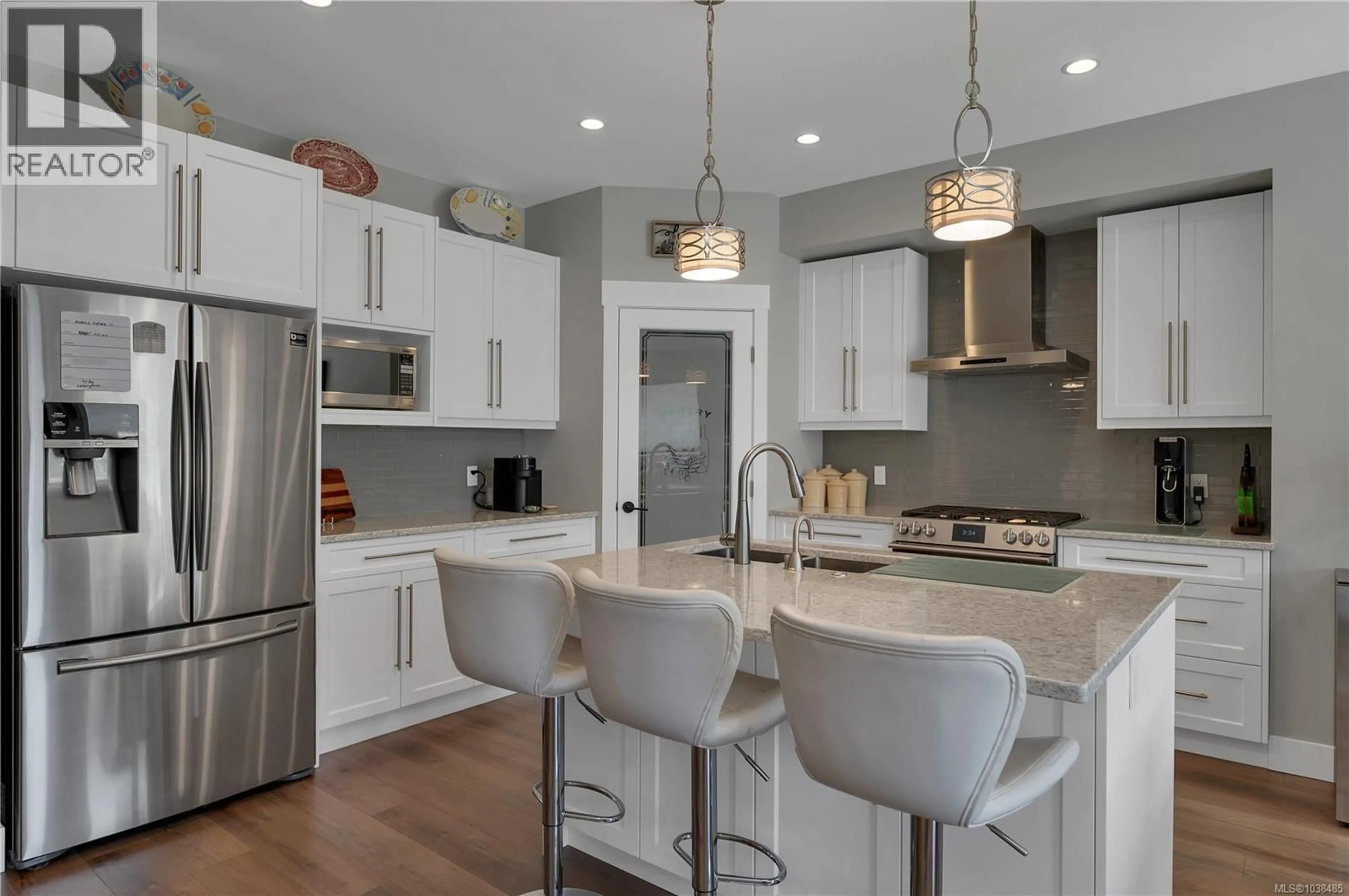 Open concept kitchen, unknown for 719 SITKA STREET, Campbell River British Columbia V9H0E5