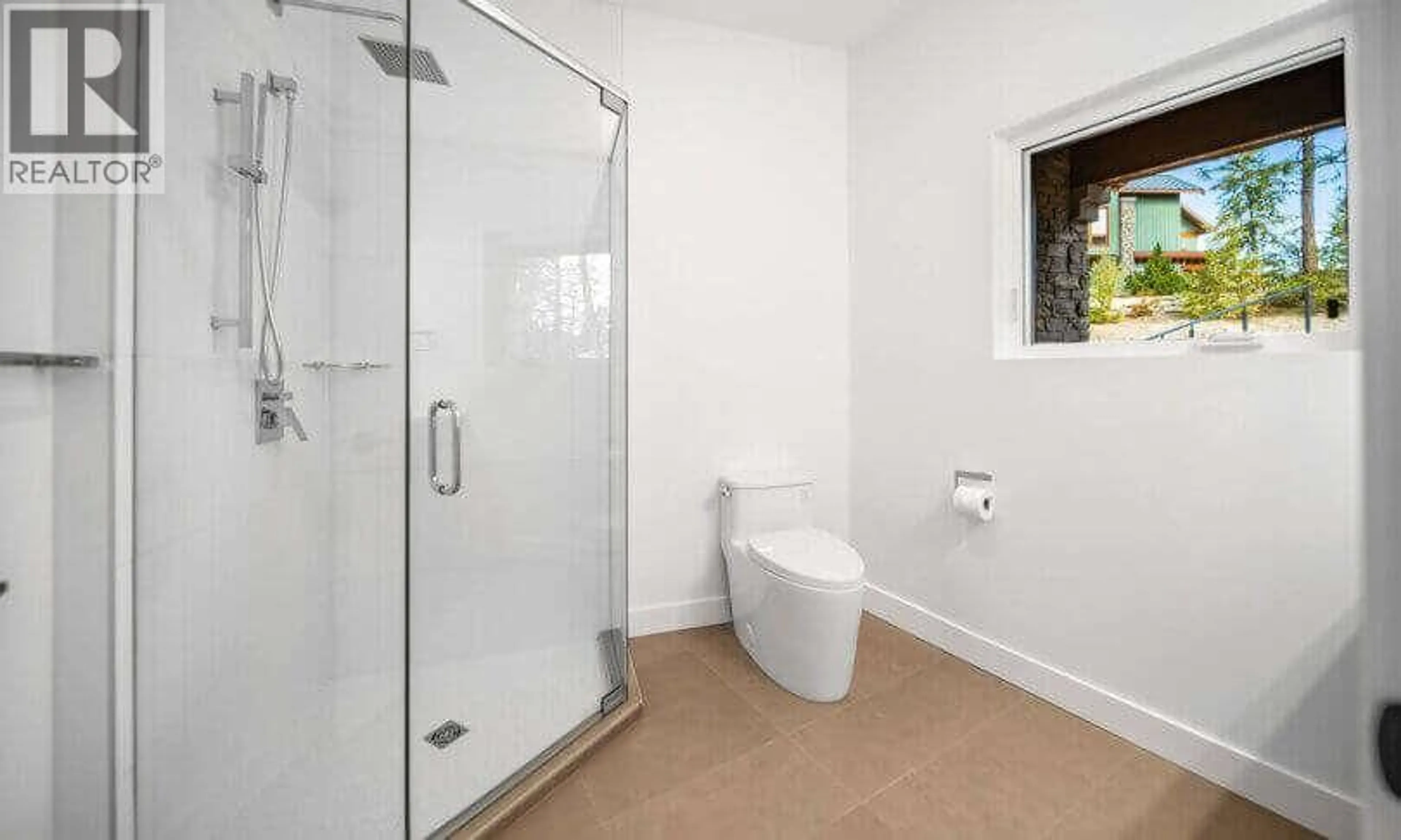 Standard bathroom, ceramic/tile floor for 163 - 9845 EASTSIDE ROAD, Vernon British Columbia V1H1Z2