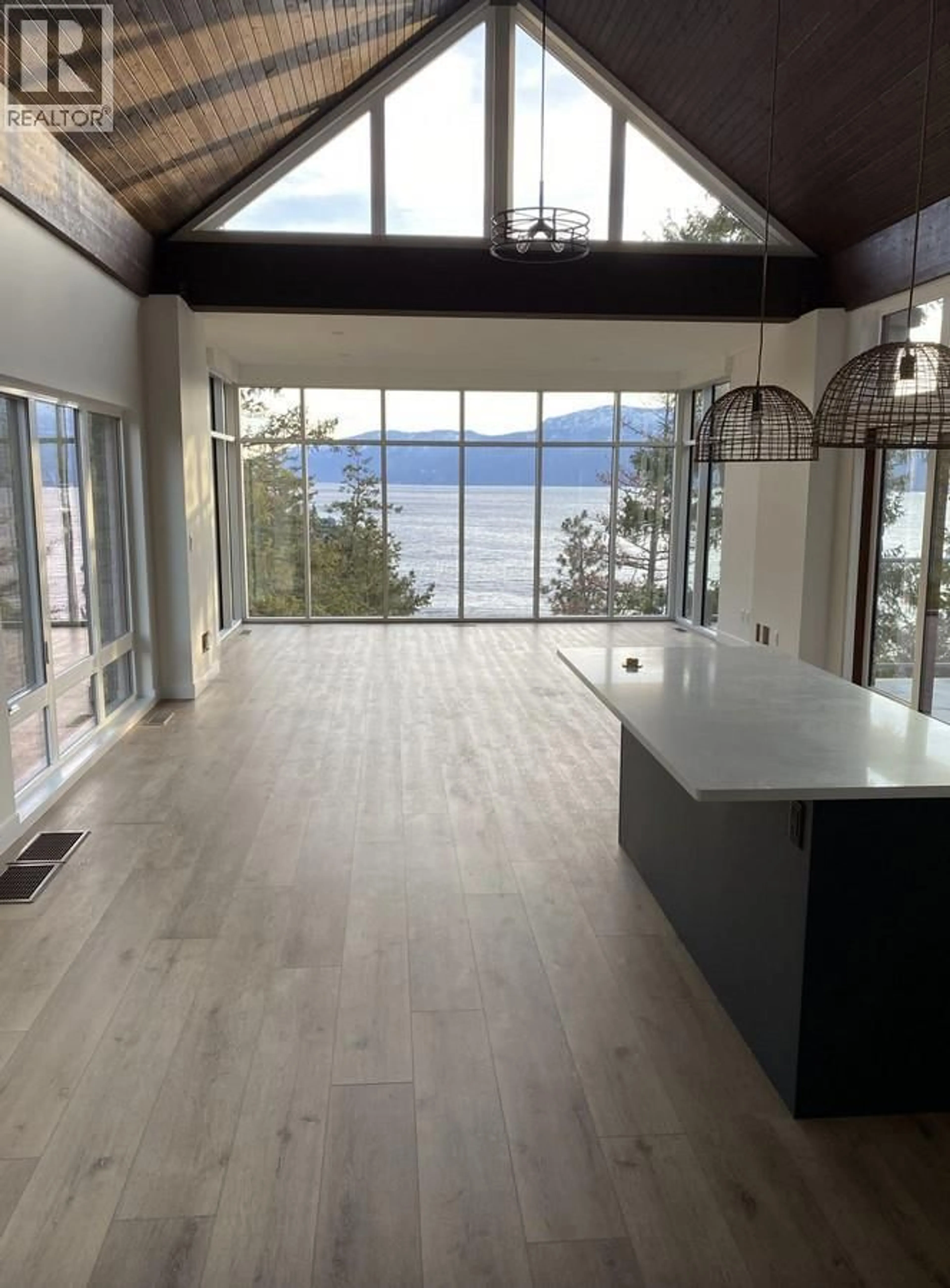 Contemporary bathroom, unknown for 163 - 9845 EASTSIDE ROAD, Vernon British Columbia V1H1Z2