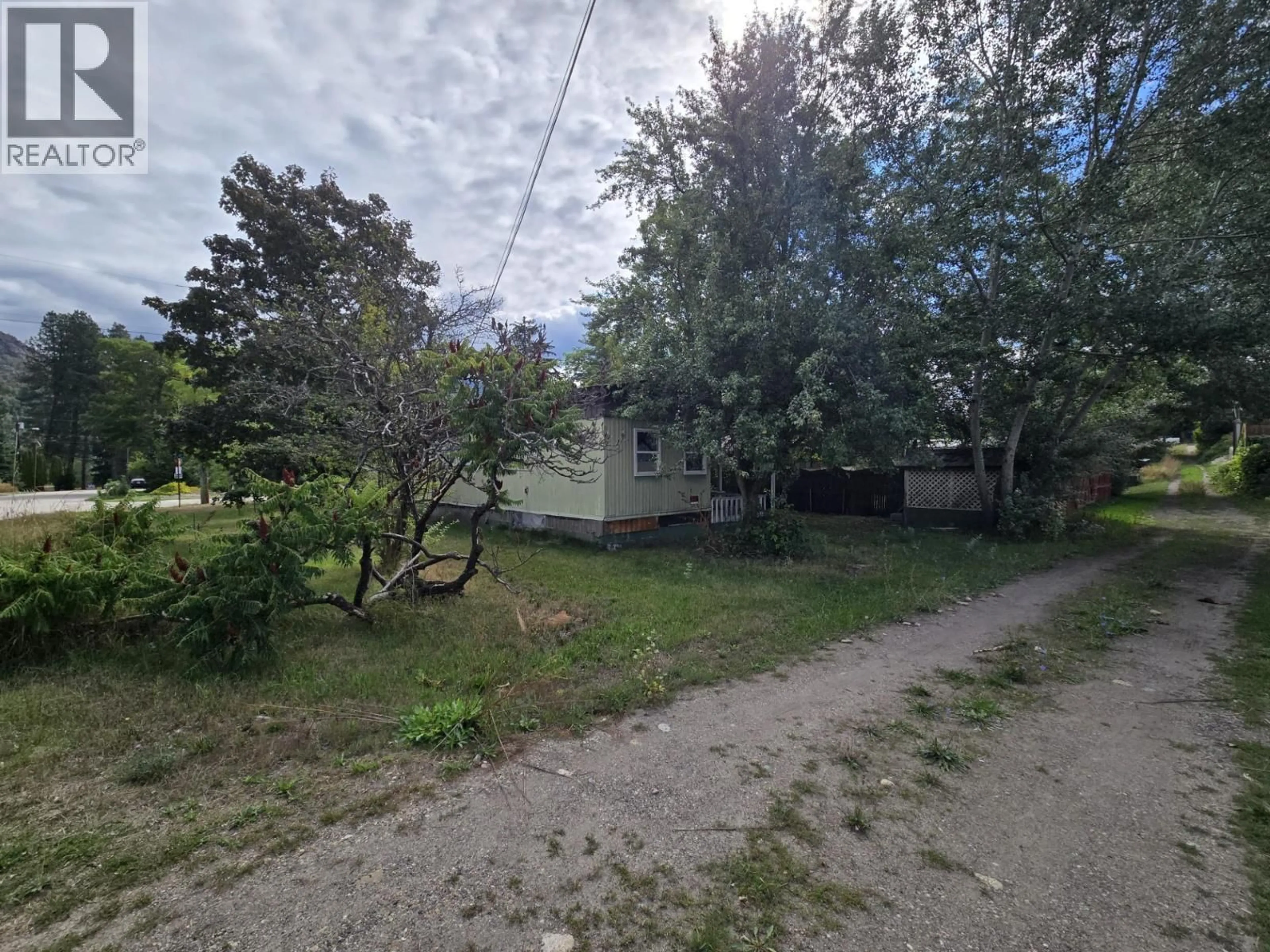 Unknown for 300 3RD AVENUE, Castlegar British Columbia V1N2A6