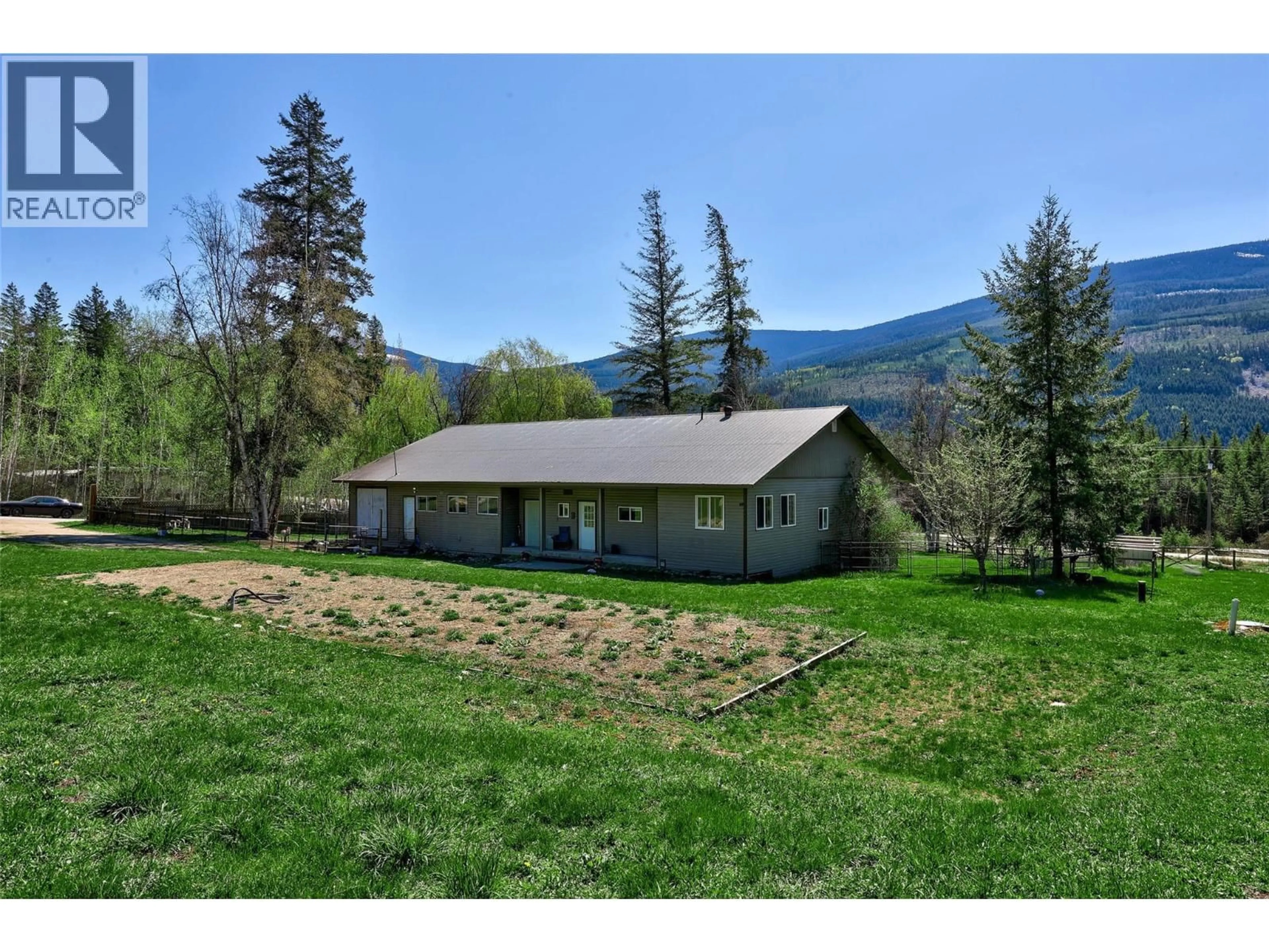 A pic from outside/outdoor area/front of a property/back of a property/a pic from drone, mountain view for 2405 LLOYD ROAD, Clearwater British Columbia V0E1N1