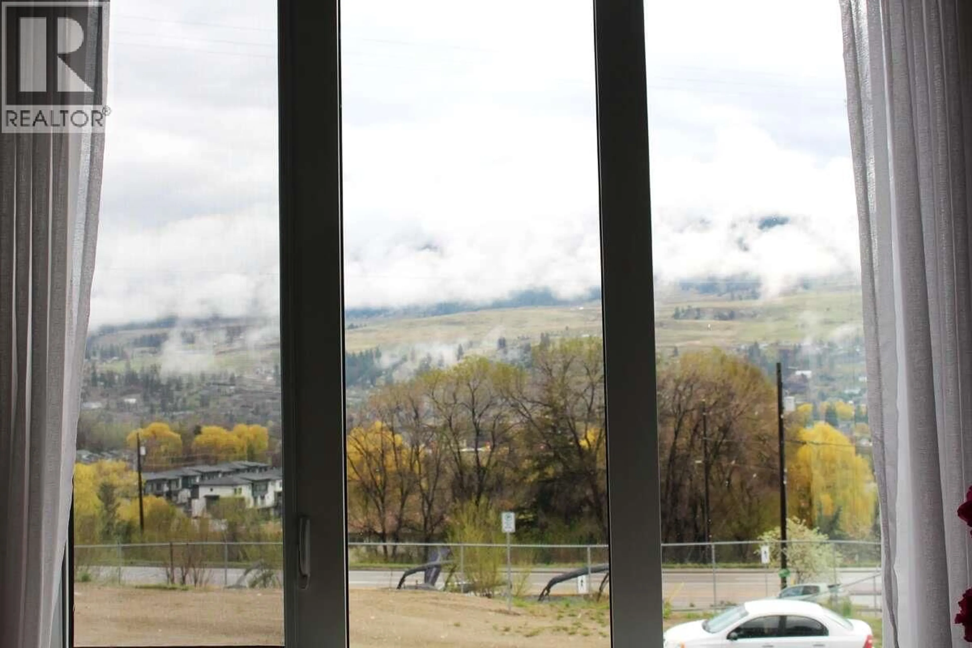 Blurry image for 2897 ROBINSON ROAD, Lake Country British Columbia V4V1H8