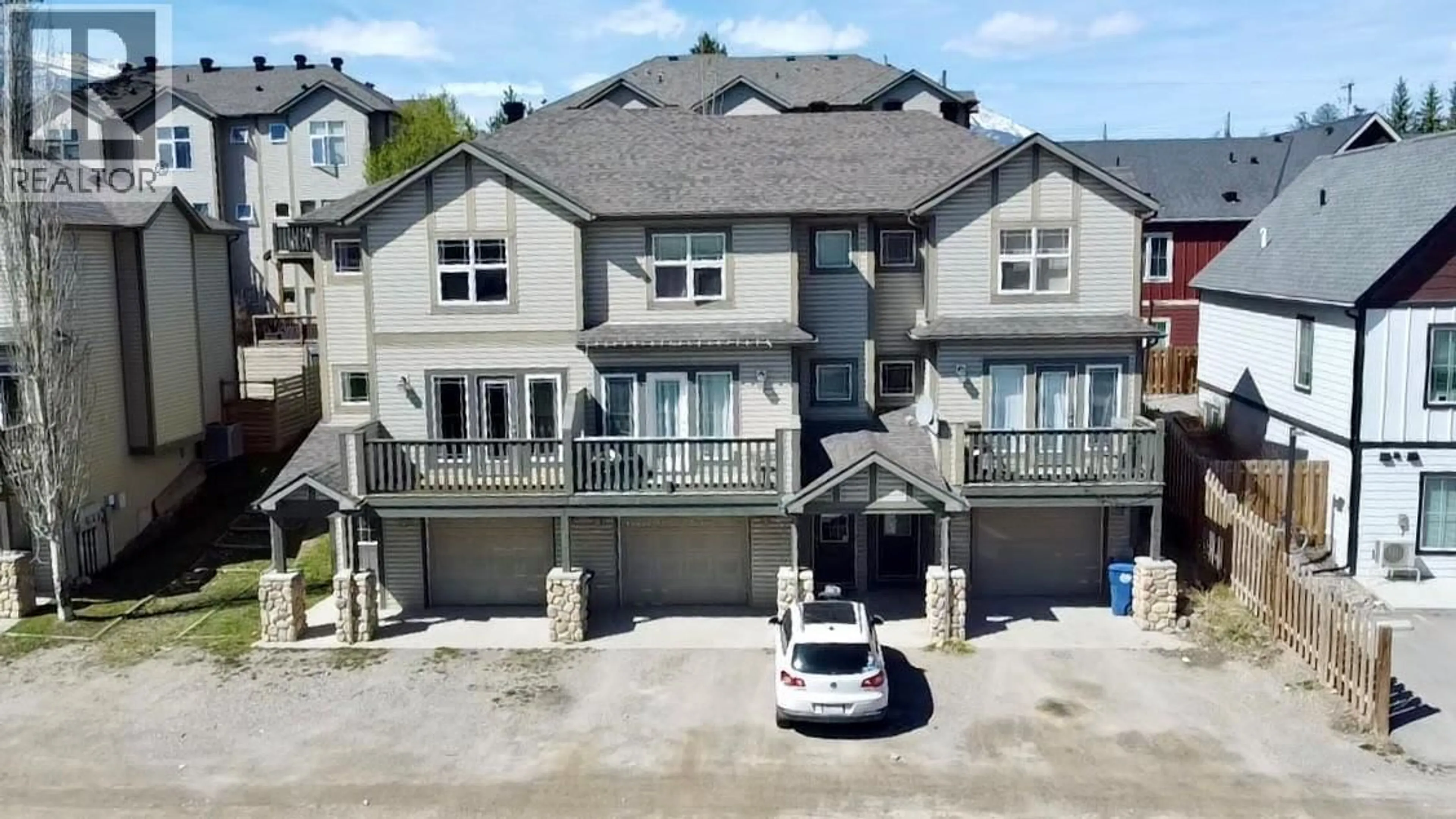 A pic from outside/outdoor area/front of a property/back of a property/a pic from drone, street for 620 9TH AVENUE, Invermere British Columbia V0A1K0