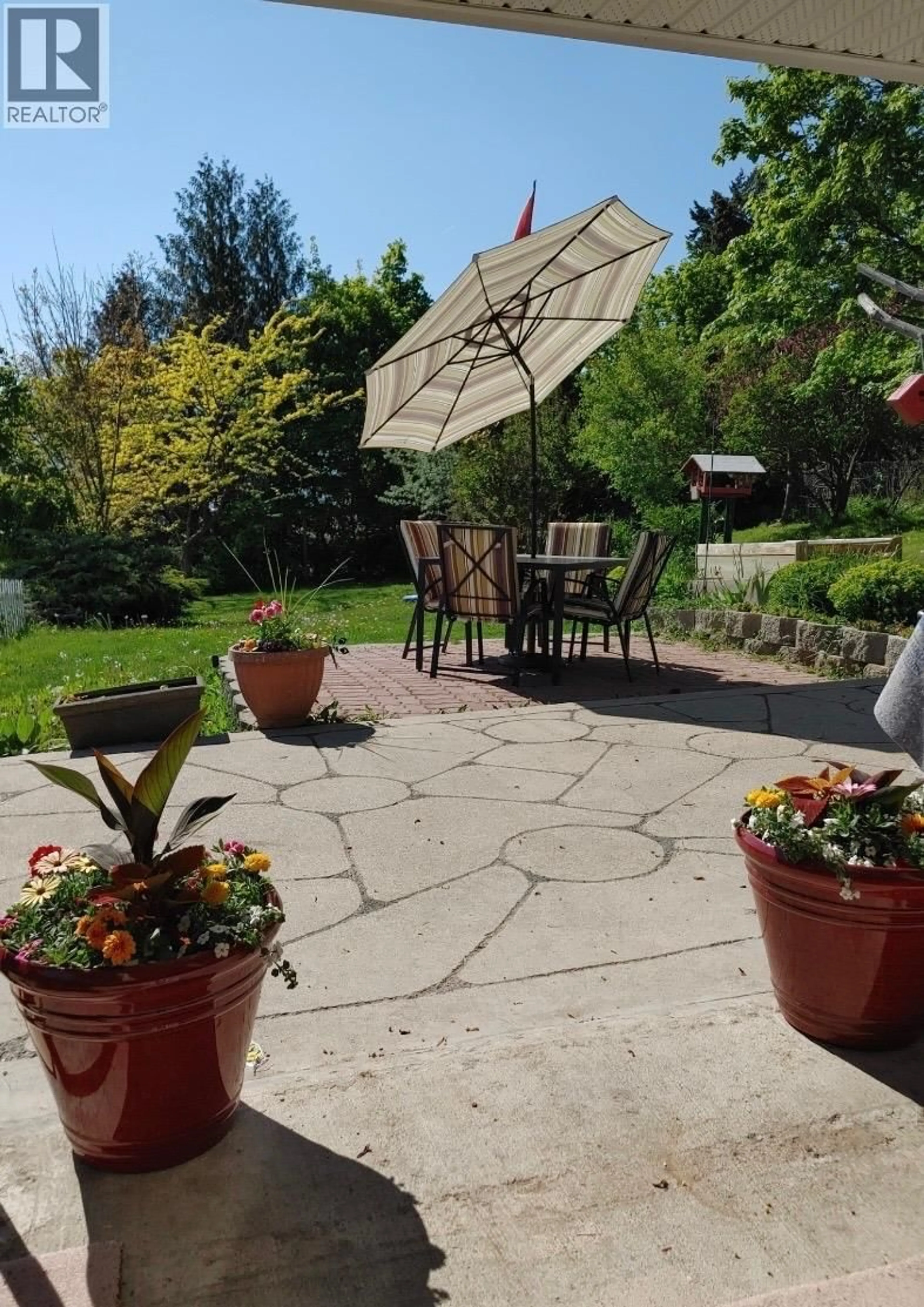 Patio, street for 113 22ND AVENUE NORTH, Creston British Columbia V0B1G5