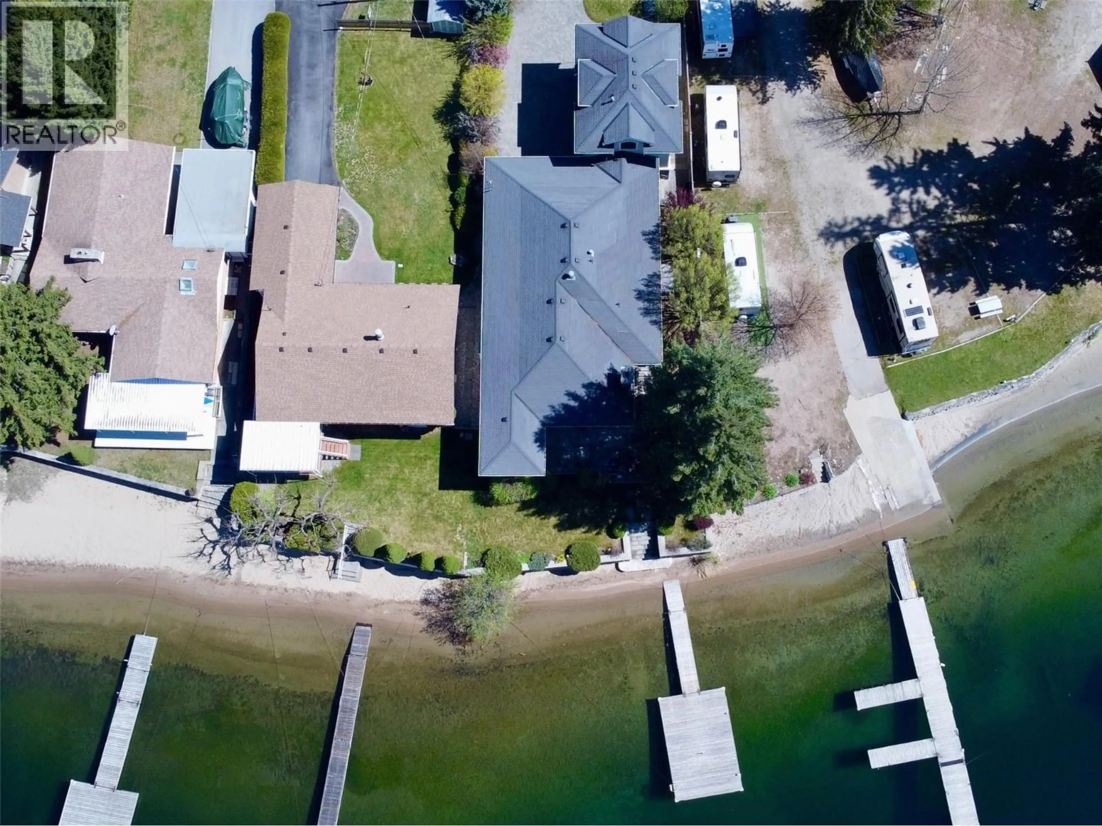 A pic from outside/outdoor area/front of a property/back of a property/a pic from drone, unknown for 1991 KELLY COURT, Christina Lake British Columbia V0H1E2