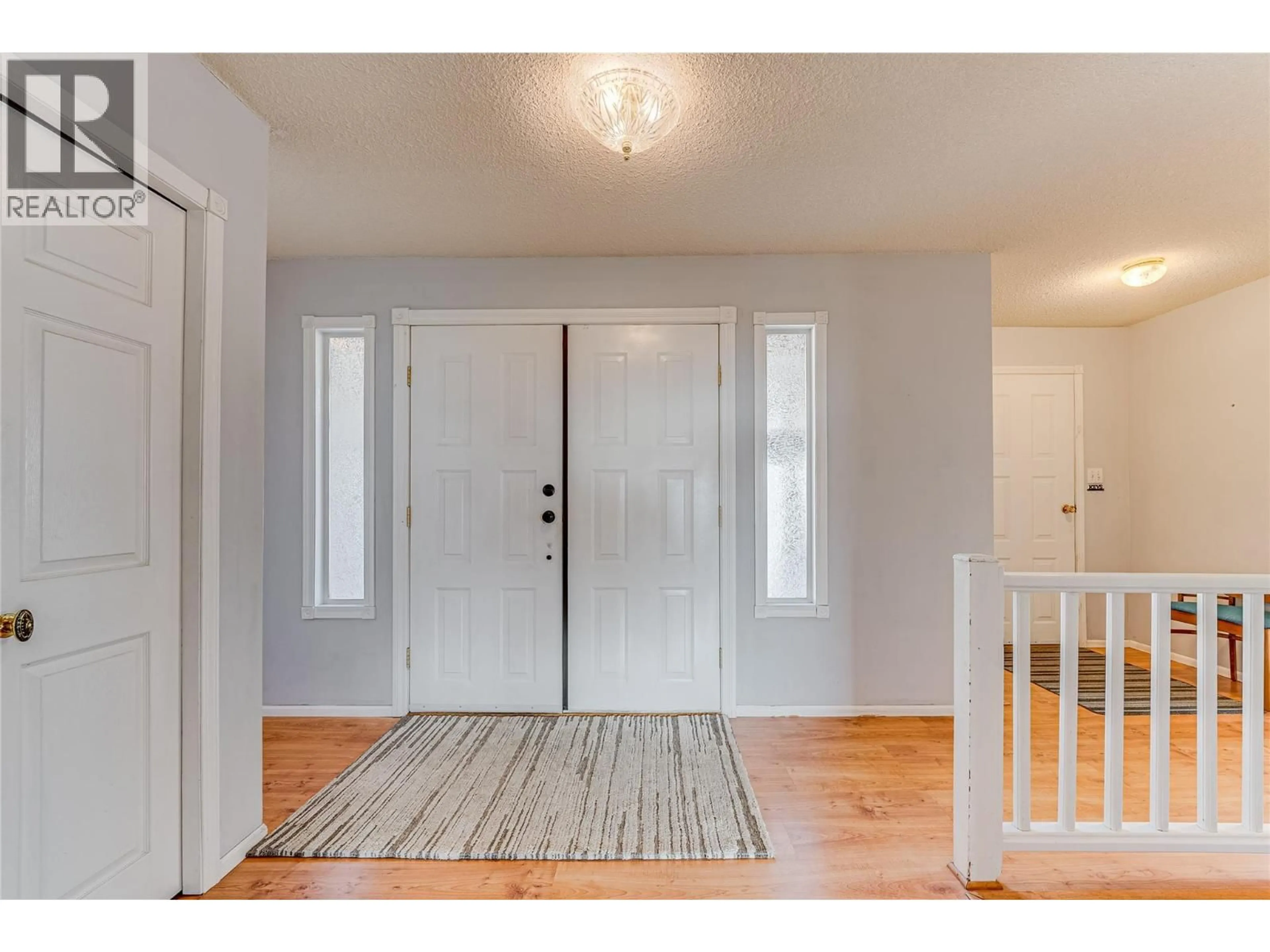 Indoor entryway for 4316 CASCADE DRIVE, Vernon British Columbia V1T8K3