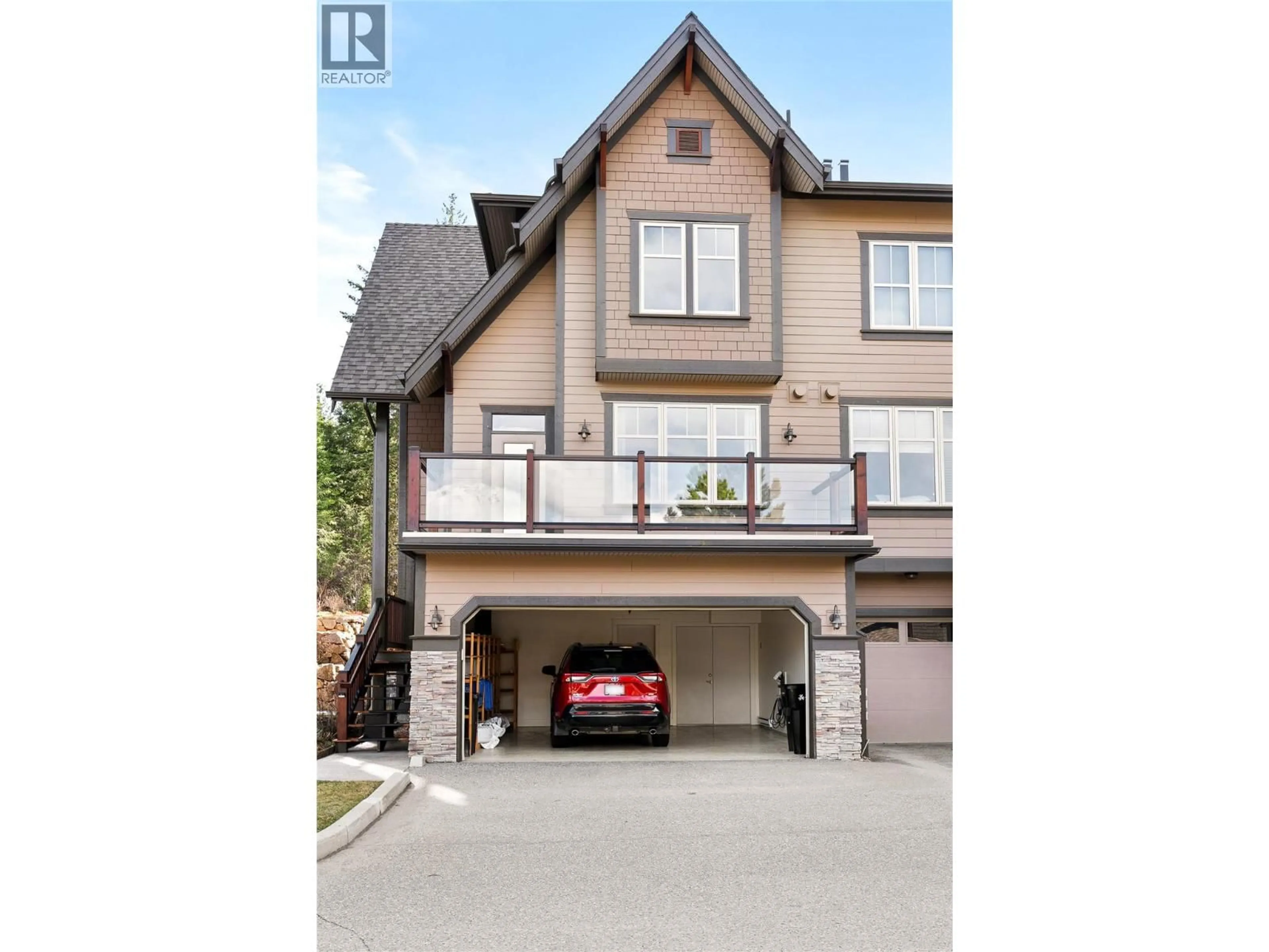 Indoor garage for 35 - 333 LONGSPOON DRIVE, Vernon British Columbia V1H2L1