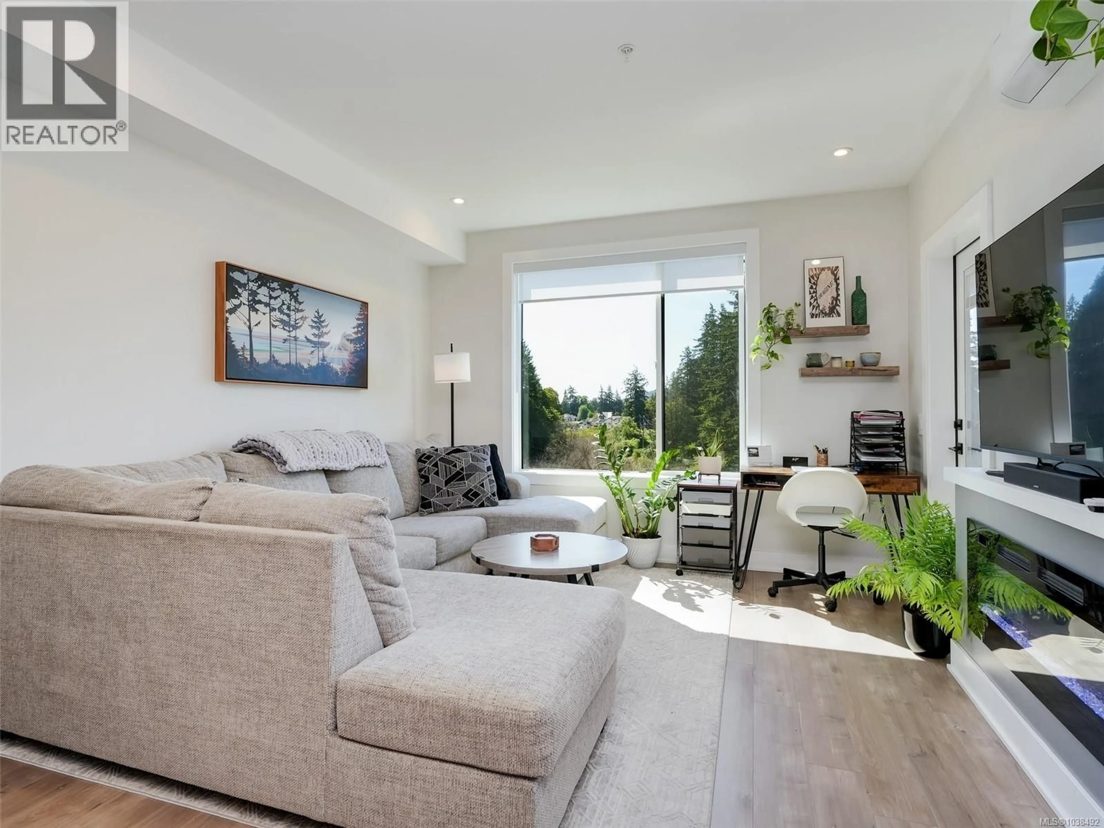 Living room with furniture, unknown for 403 - 1361 GOLDSTREAM AVENUE, Langford British Columbia V9B6H6