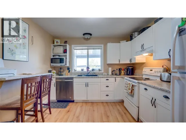 102 - 1041 MIDDLETON WAY, Vernon 5