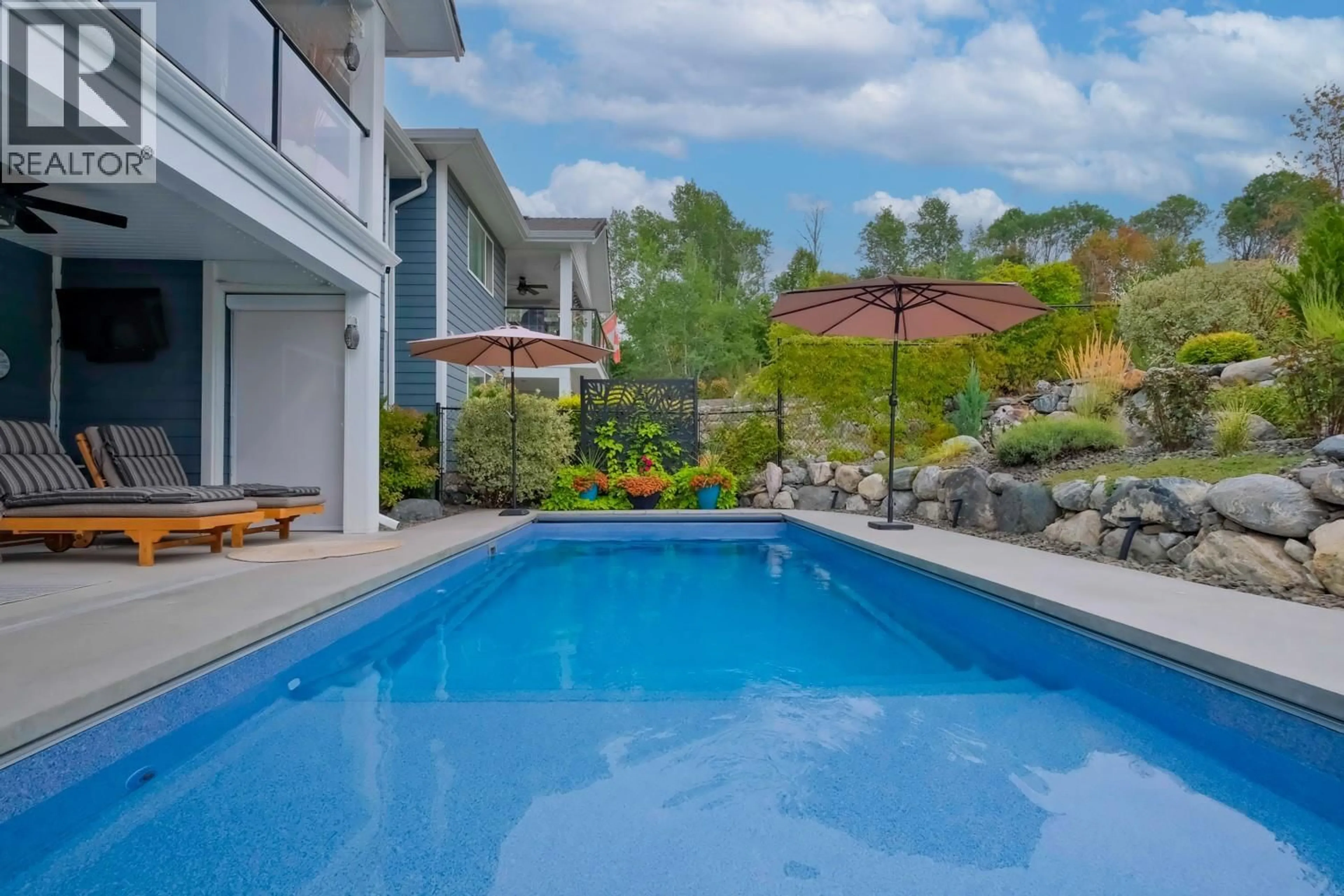 Pool for 3390 PINE VALLEY DRIVE, Kelowna British Columbia V1X8E3