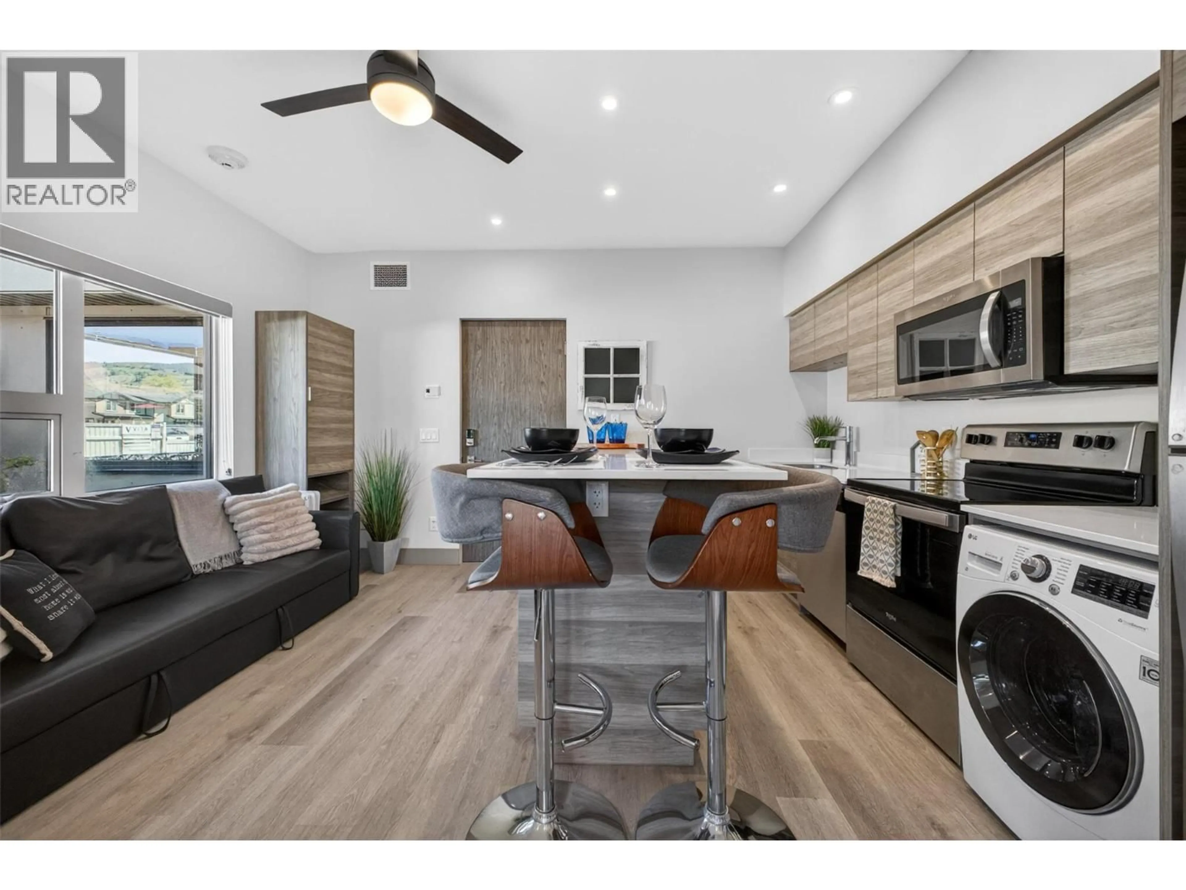 Open concept kitchen, unknown for 114 - 2555 LAKESHORE ROAD, Vernon British Columbia V1H0A4