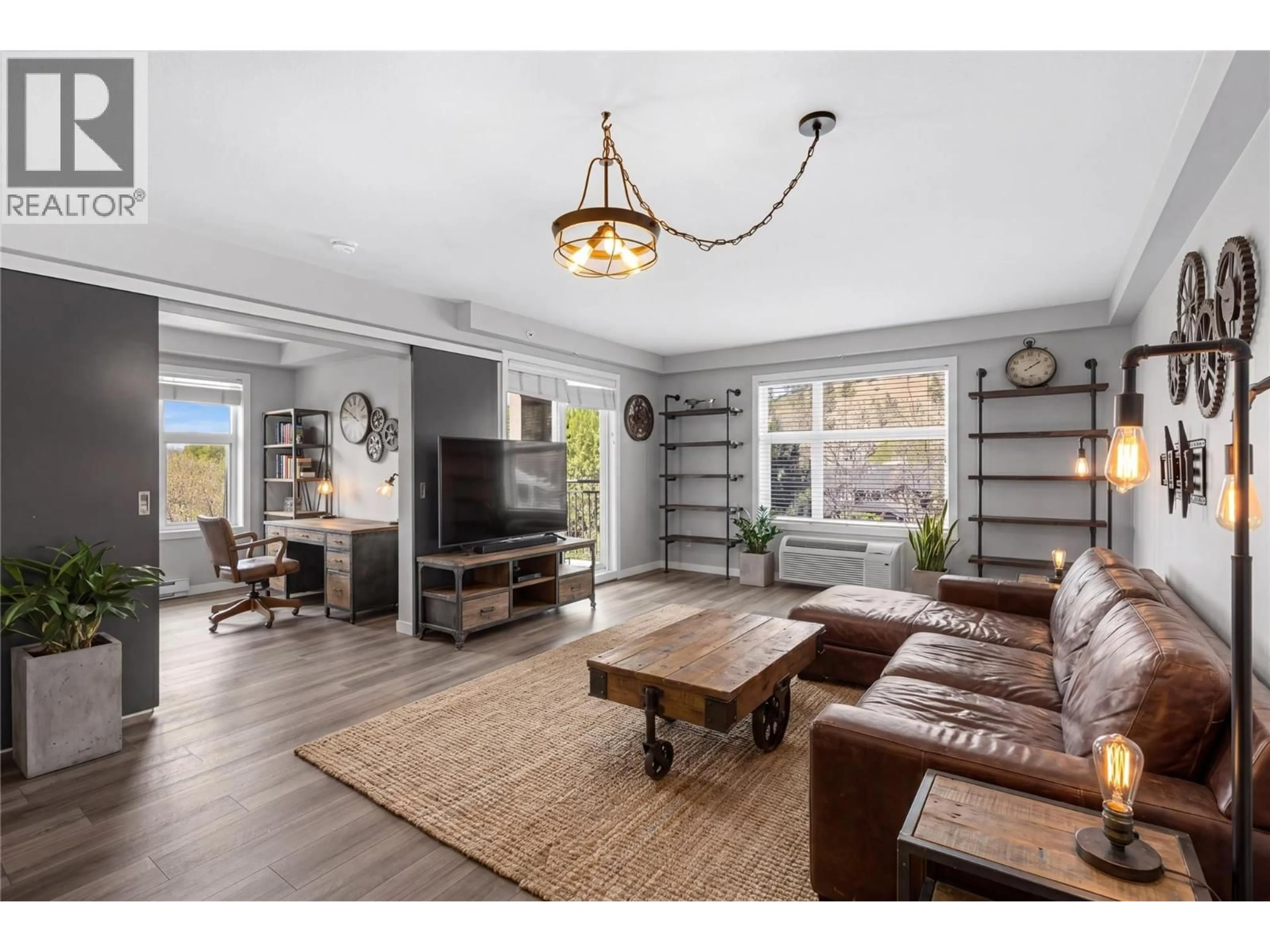 Living room with furniture, unknown for 401 - 547 YATES ROAD, Kelowna British Columbia V1V2T7