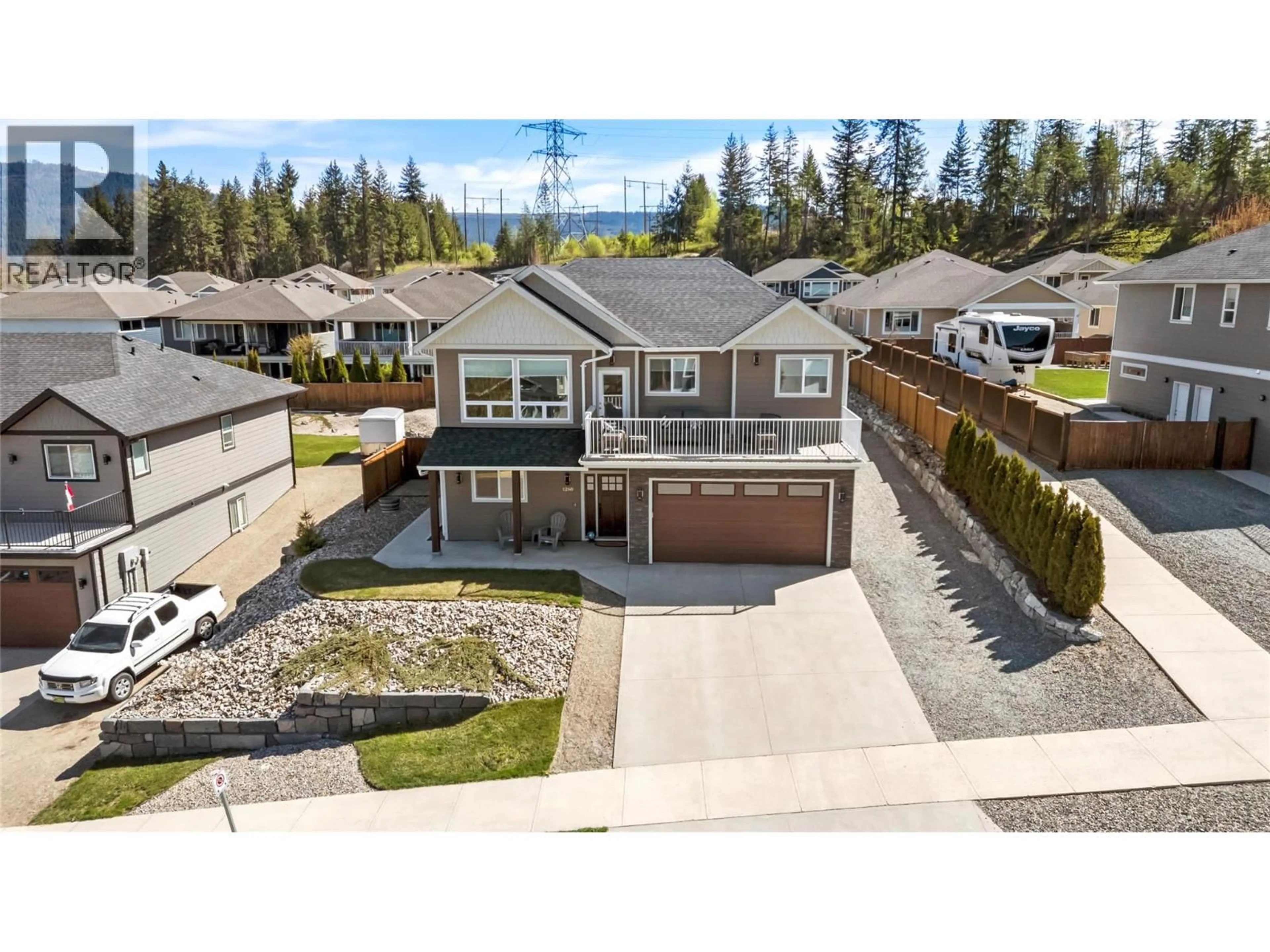 A pic from outside/outdoor area/front of a property/back of a property/a pic from drone, unknown for 1260 23 STREET SOUTHEAST, Salmon Arm British Columbia V1E2J2