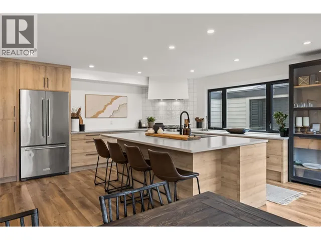 2831 ABBOTT STREET, Kelowna 4
