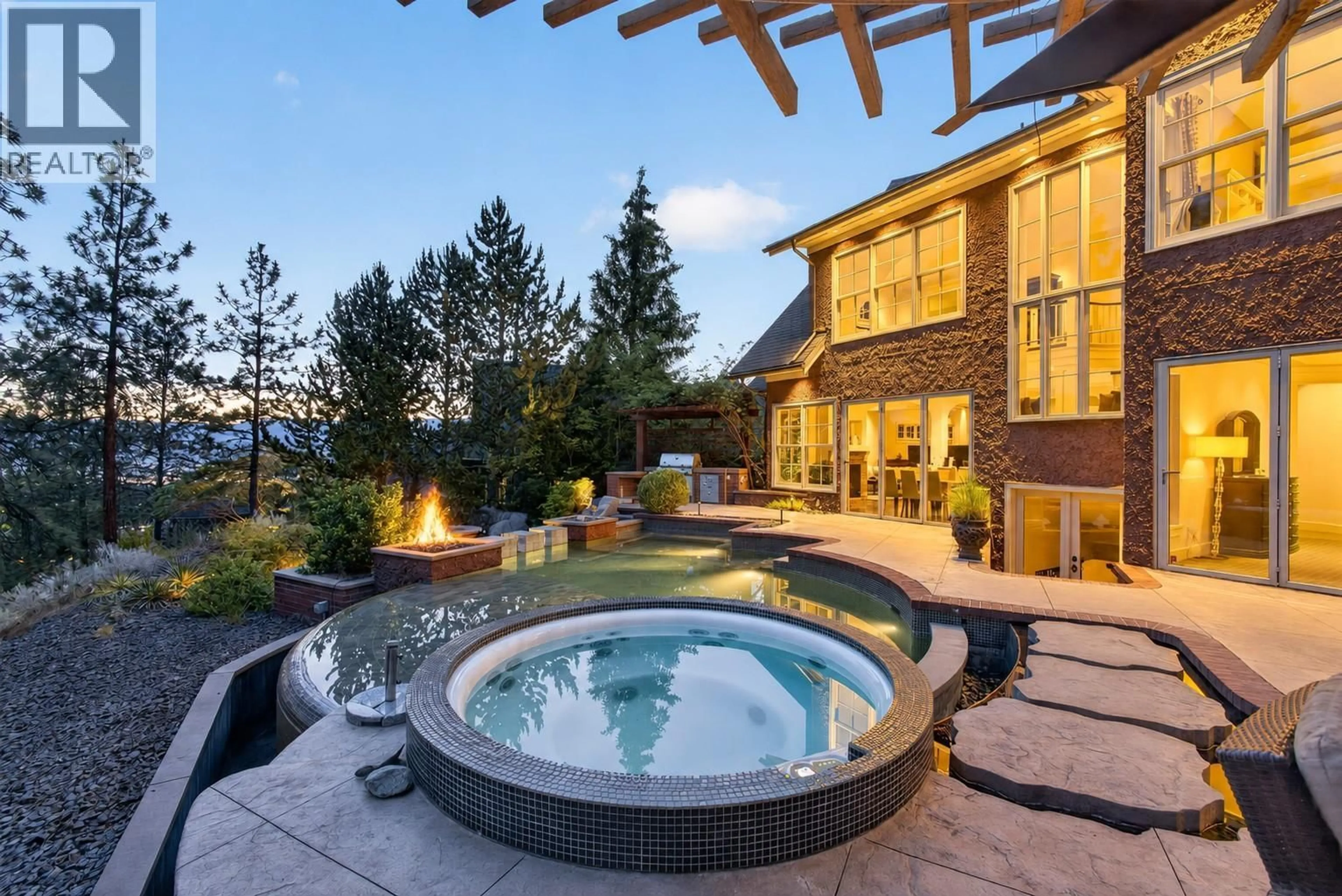 Patio, mountain view for 965 WESTPOINT DRIVE, Kelowna British Columbia V1W2Z3