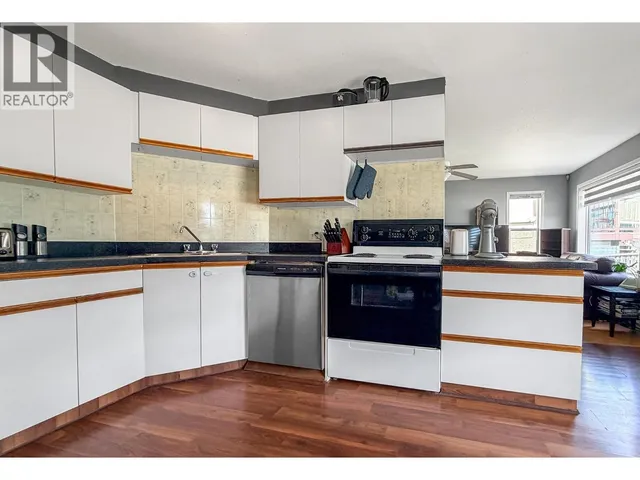 129 9TH AVENUE SOUTH, Creston 5