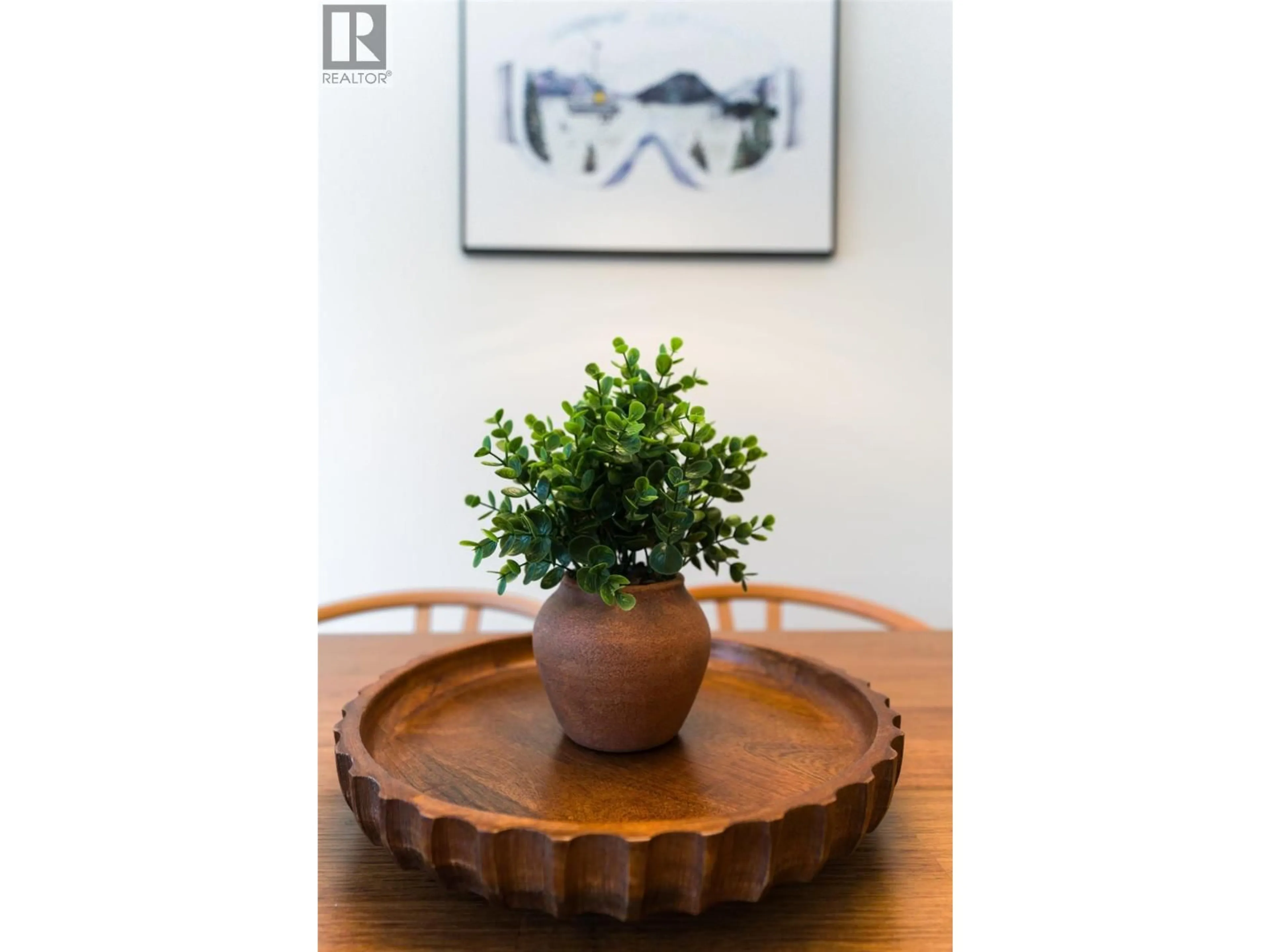 Indoor entryway for 1104 - 1702 COURSIER AVENUE, Revelstoke British Columbia V0E2S1