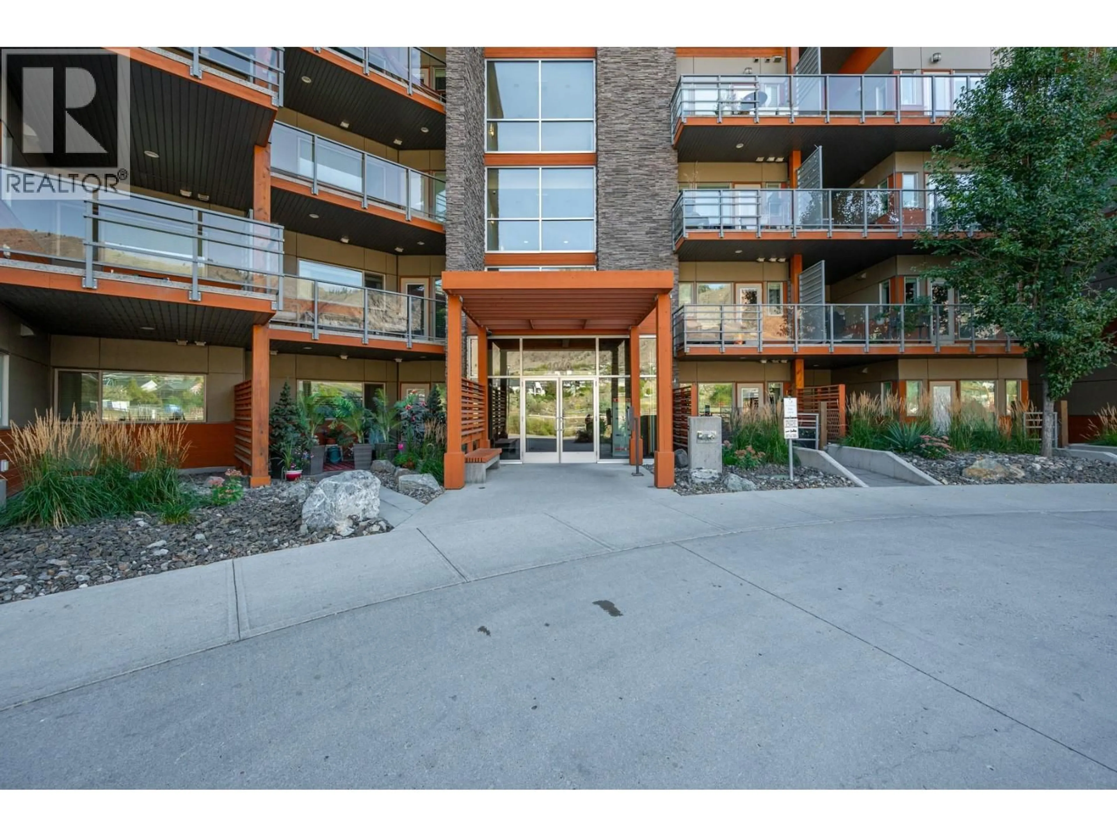 Indoor foyer for 3213 - 1040 TALASA COURT, Kamloops British Columbia V2H0C4