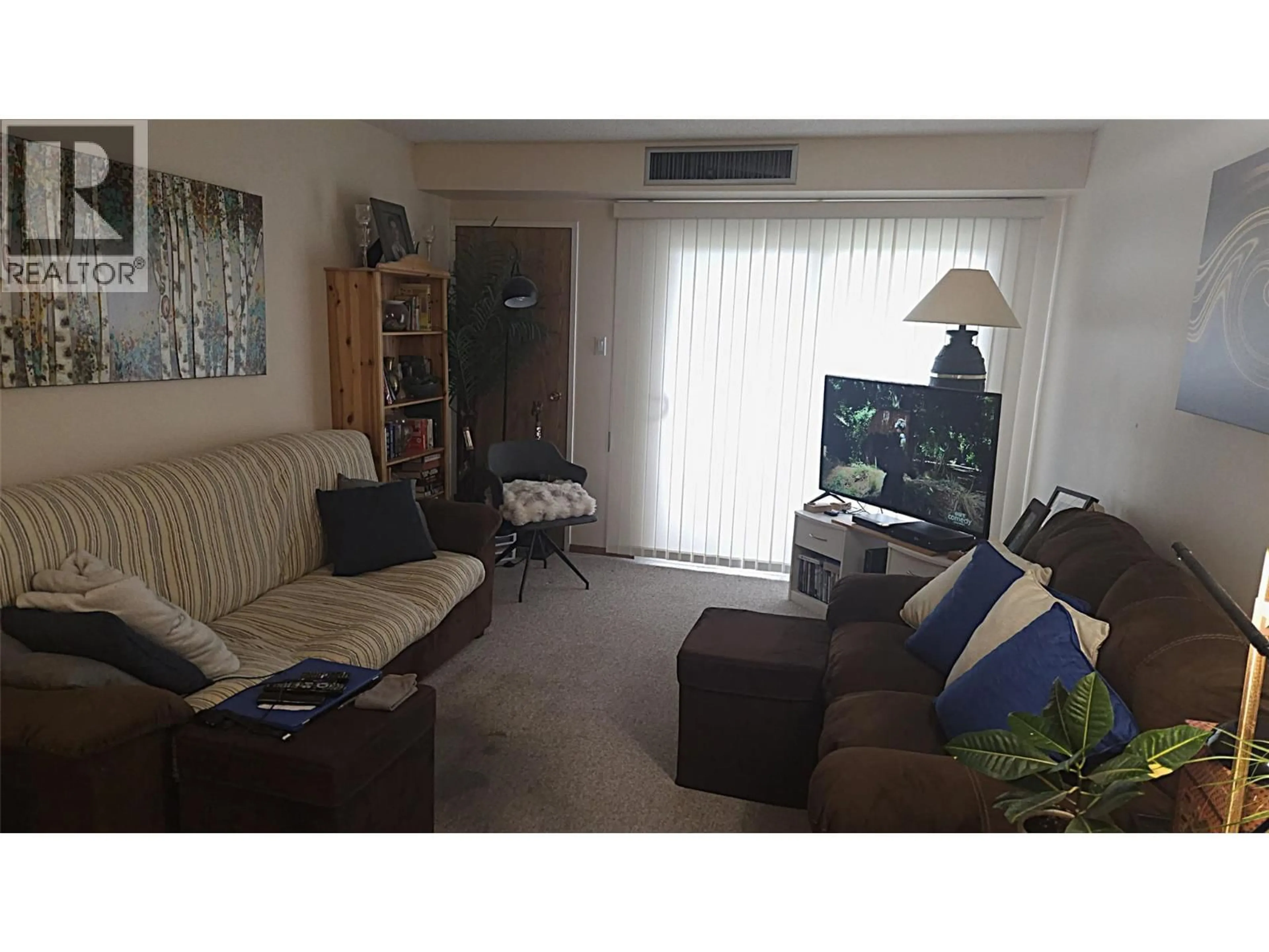 Living room with furniture, unknown for 224 - 1560 SUMMIT DRIVE, Kamloops British Columbia V2E1R5