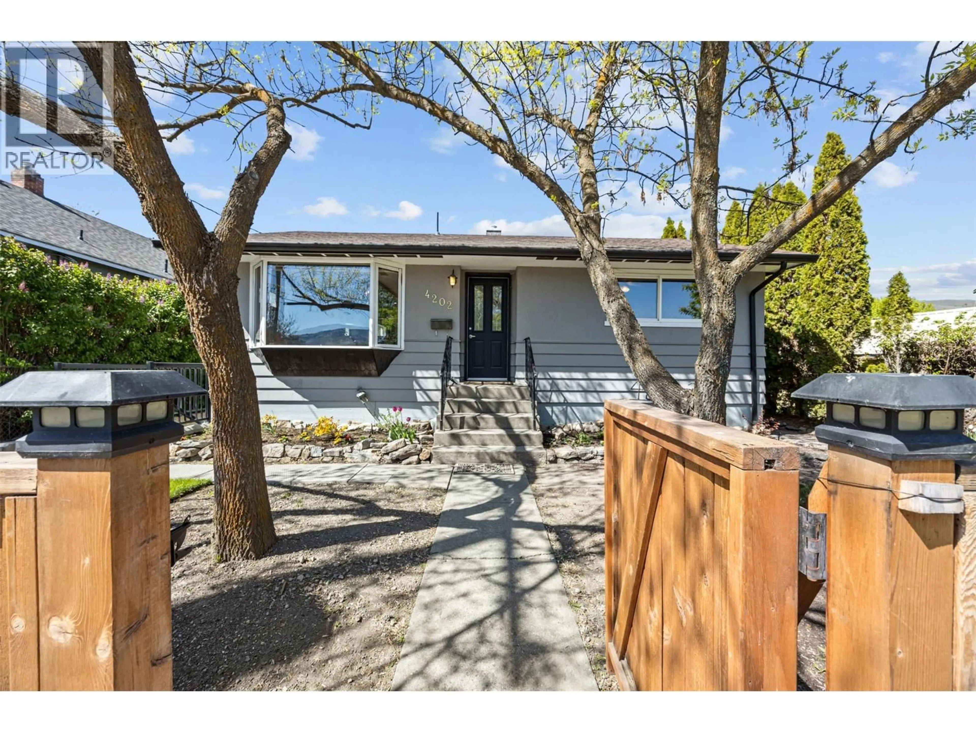 Home with vinyl exterior material, street for 4202 34 STREET, Vernon British Columbia V1T5Y4