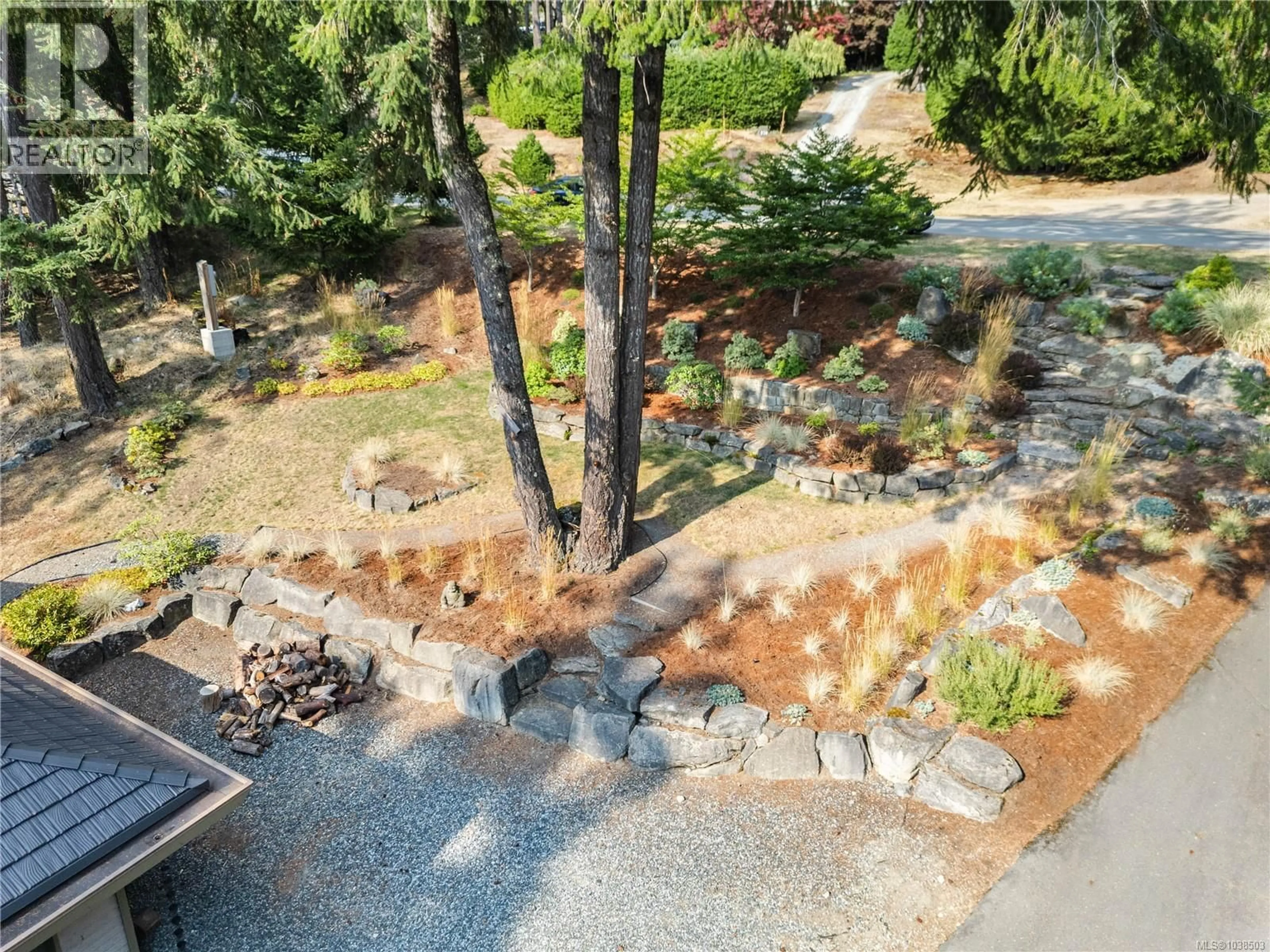 A pic from outside/outdoor area/front of a property/back of a property/a pic from drone, unknown for 235 CANVASBACK PLACE, Salt Spring British Columbia V8K2W5