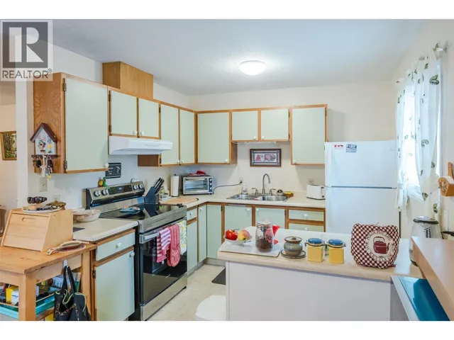 1 - 6462 PARK DRIVE, Oliver 3