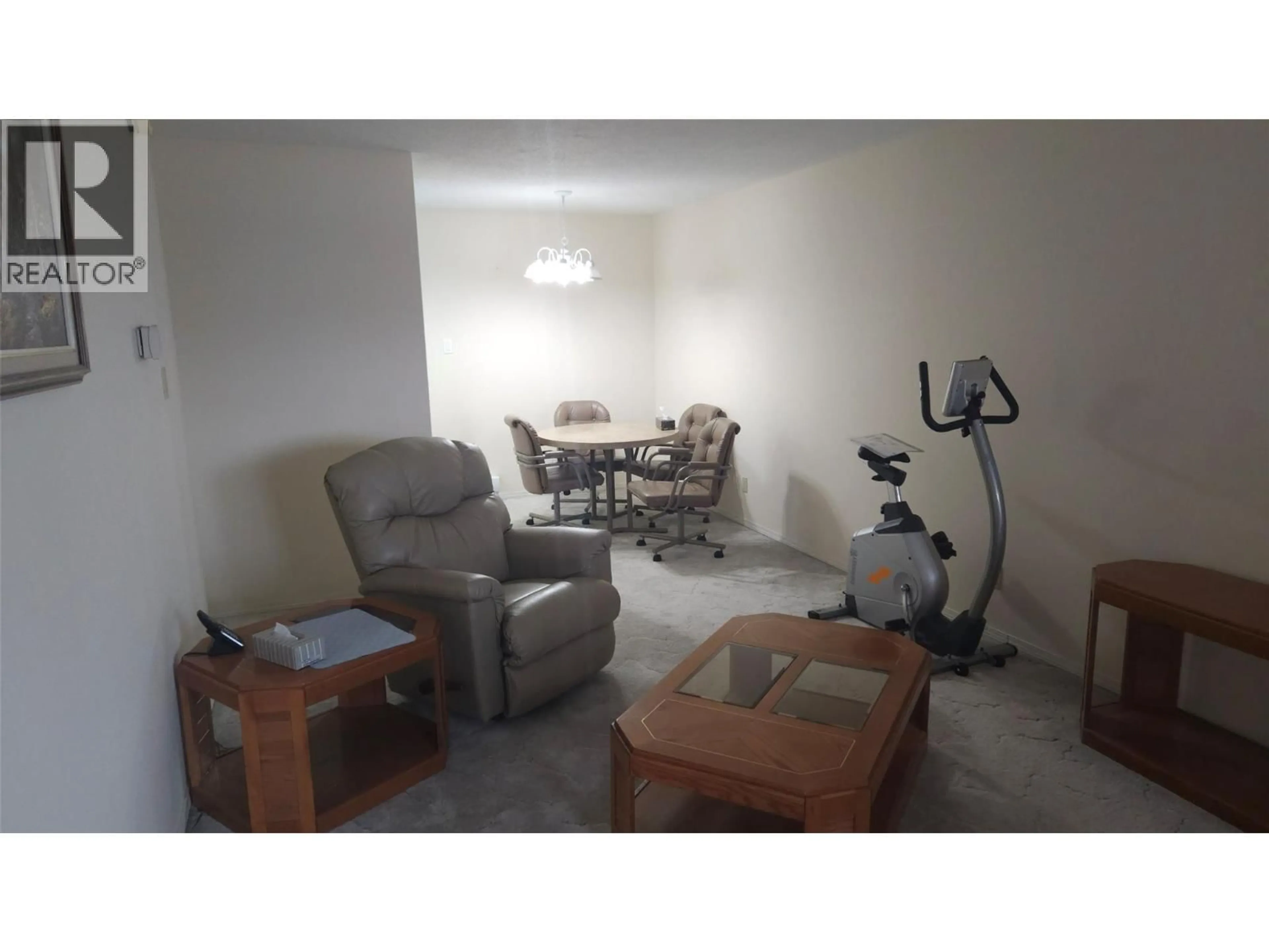 Living room with furniture, unknown for 348 - 1560 SUMMIT DRIVE, Kamloops British Columbia V2E1R5