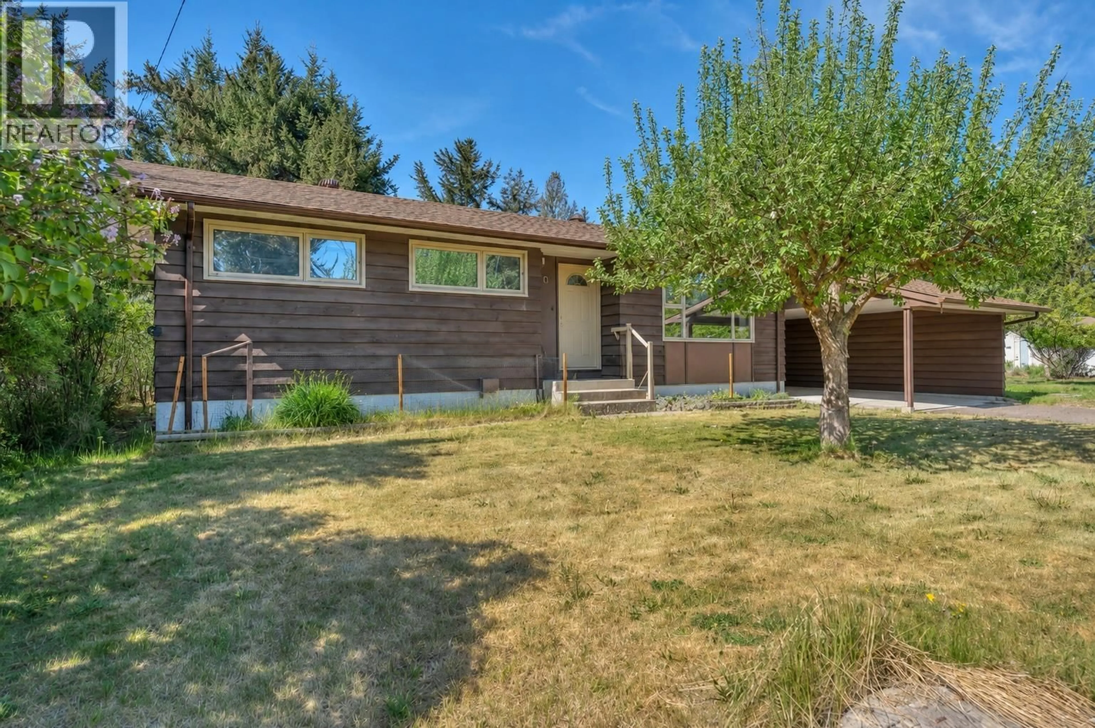 Home with vinyl exterior material, street for 110 GLENVIEW CRESCENT, Princeton British Columbia V0X1W0