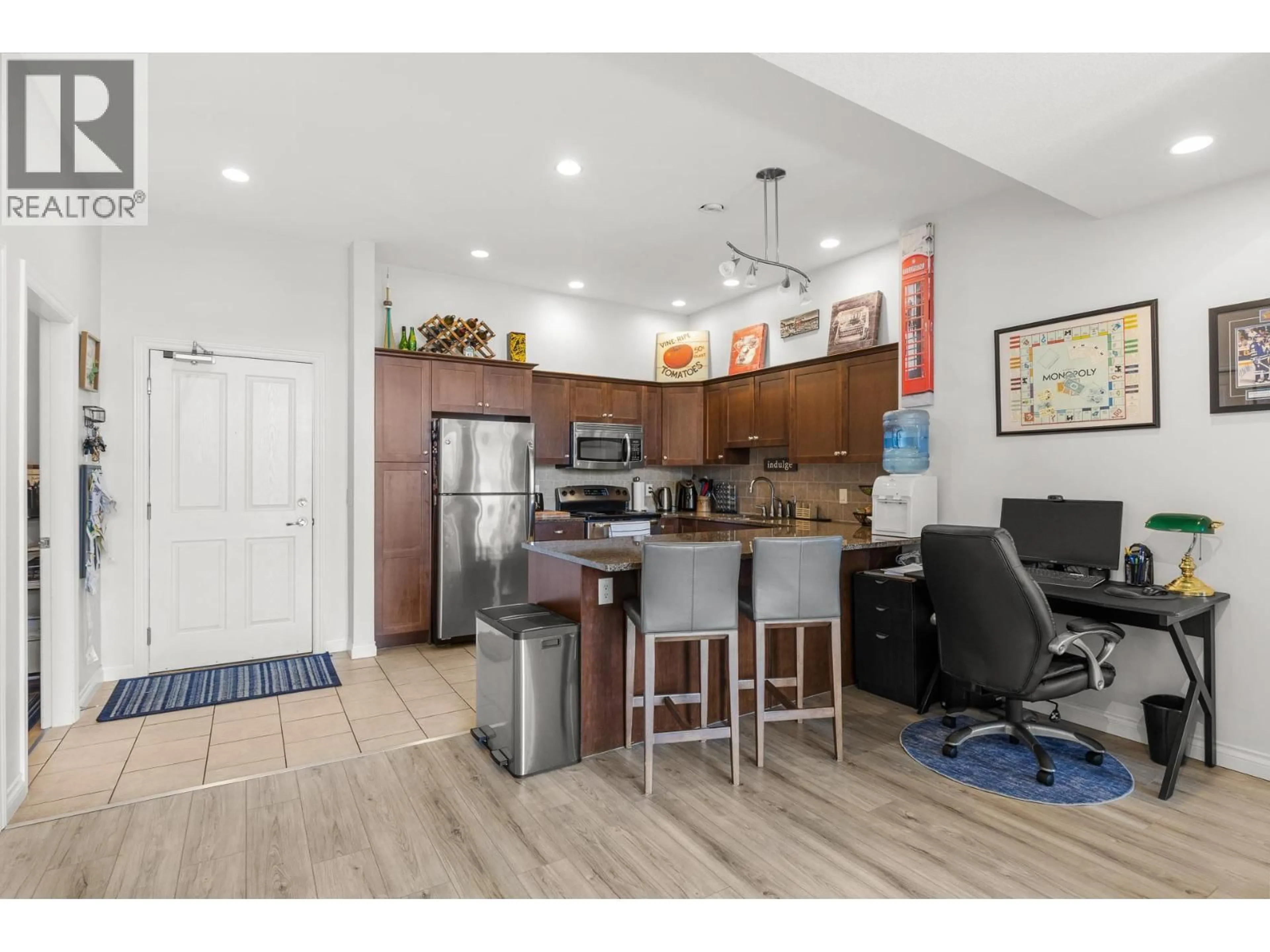 Open concept kitchen, wood/laminate floor for 4406 - 3842 OLD OKANAGAN HIGHWAY, West Kelowna British Columbia V4T3G7