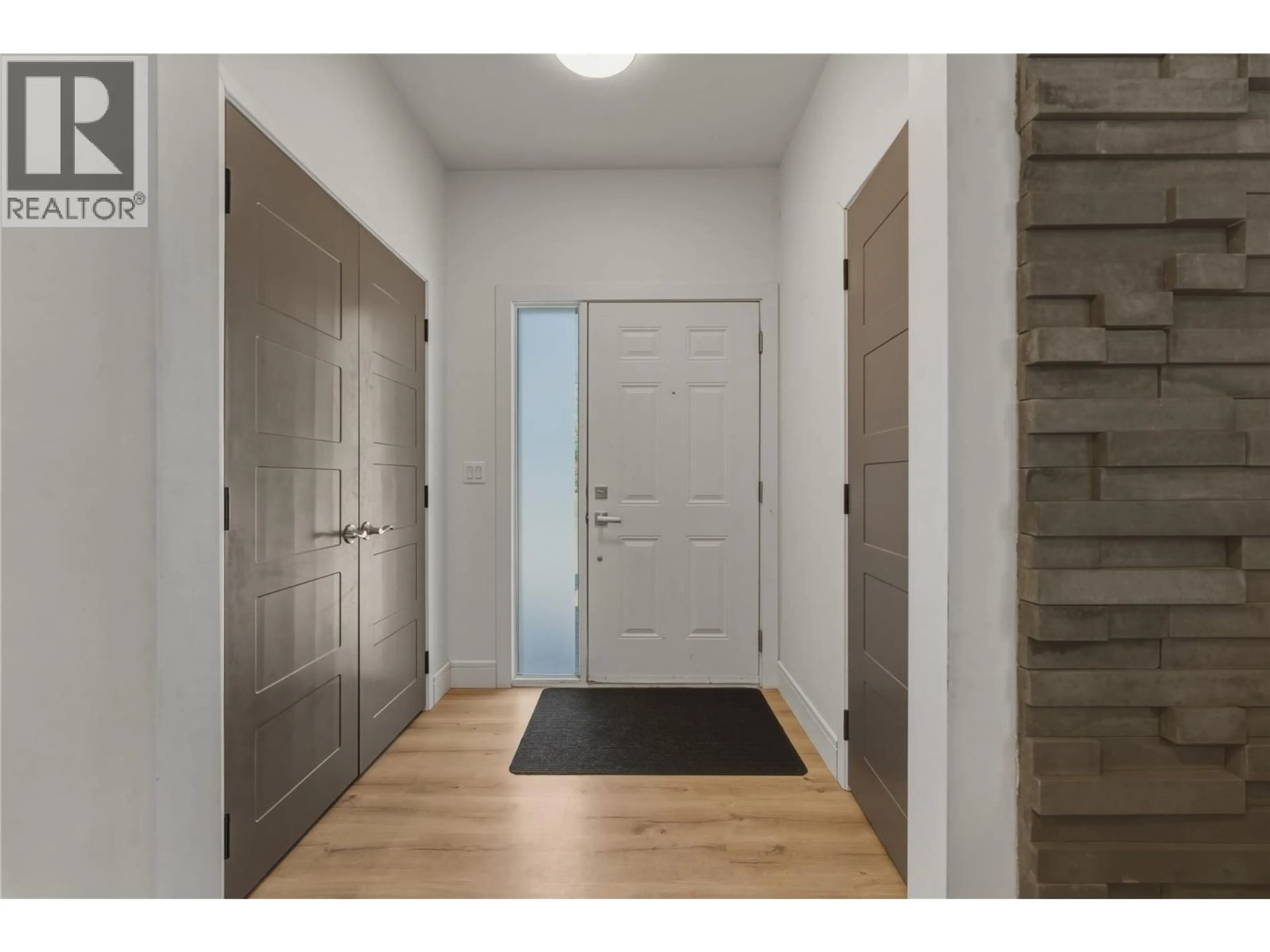 Indoor entryway for A - 934 HUTLEY ROAD, Armstrong British Columbia V0E1B7