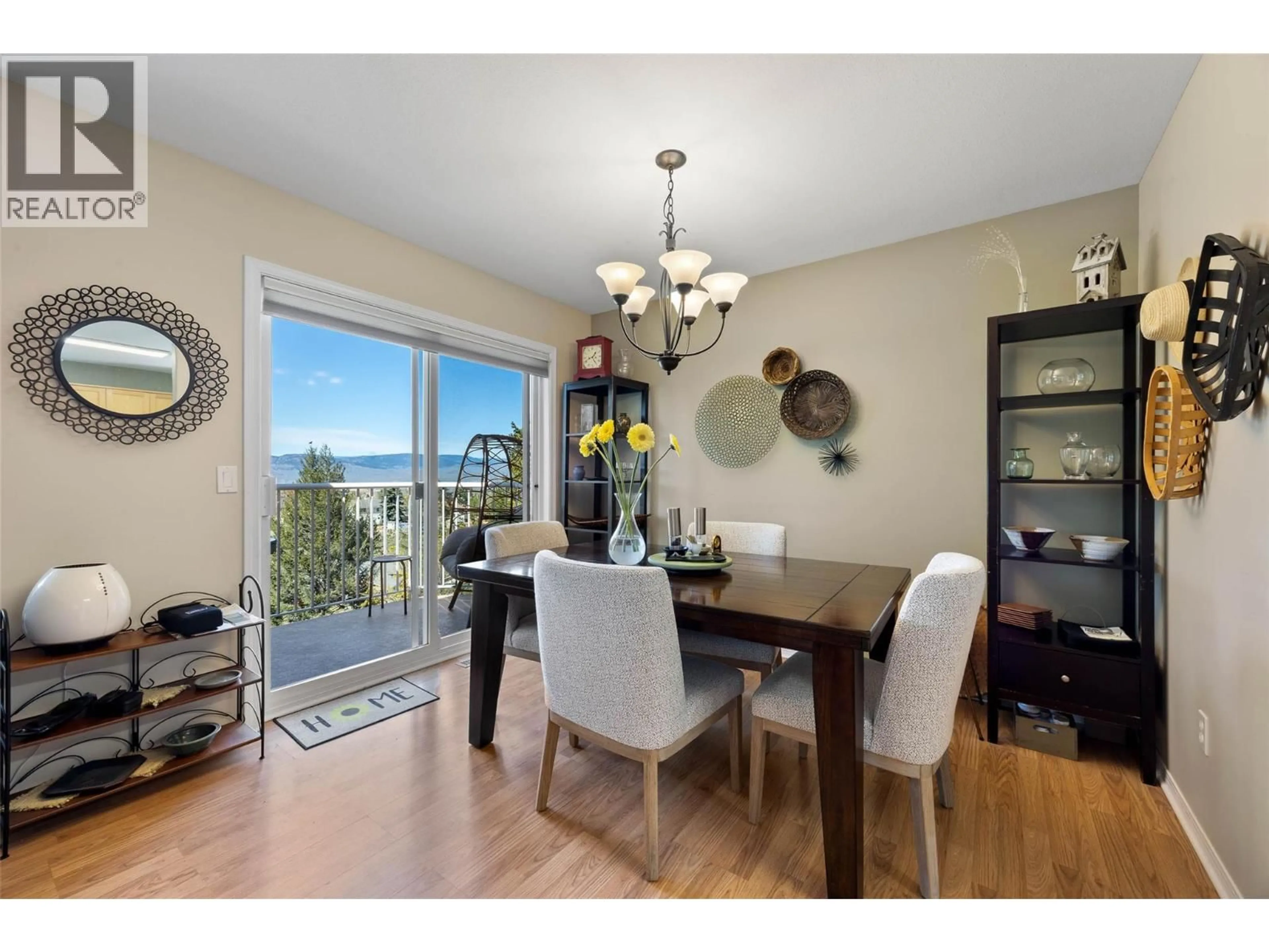 Dining room, wood/laminate floor for 15 - 481 MONARCH COURT, Kamloops British Columbia V2E2P8